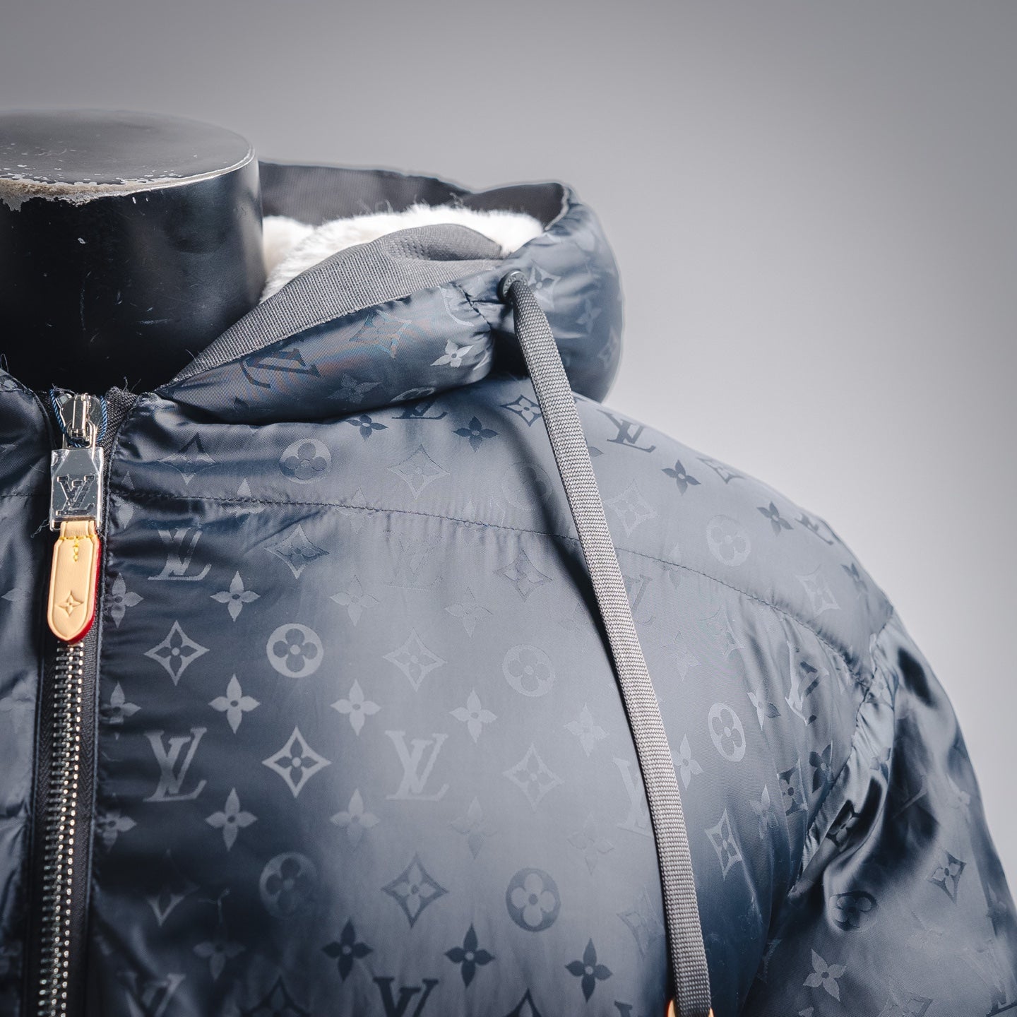 Louis 25fw down jacket