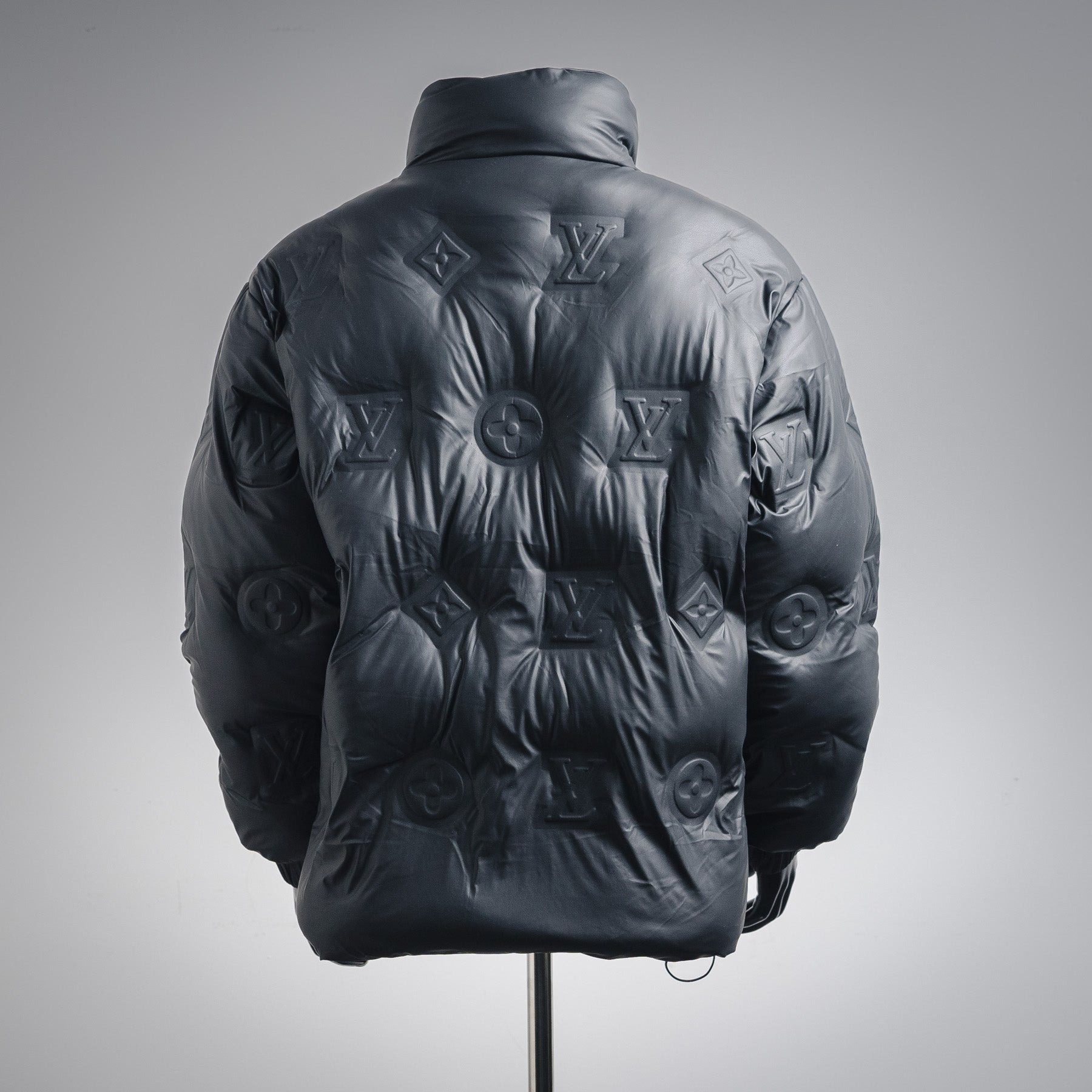 Louis 25fw down jacket