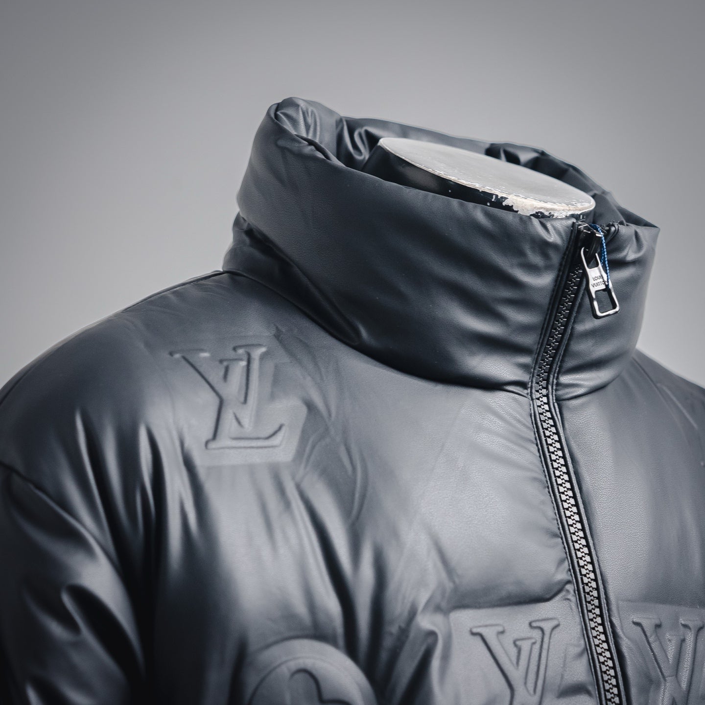 Louis 25fw down jacket