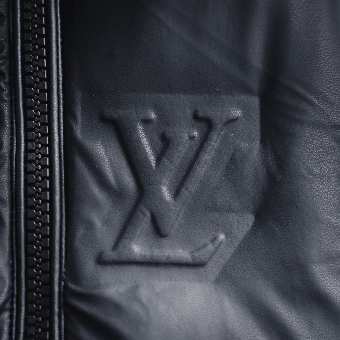 Louis 25fw down jacket