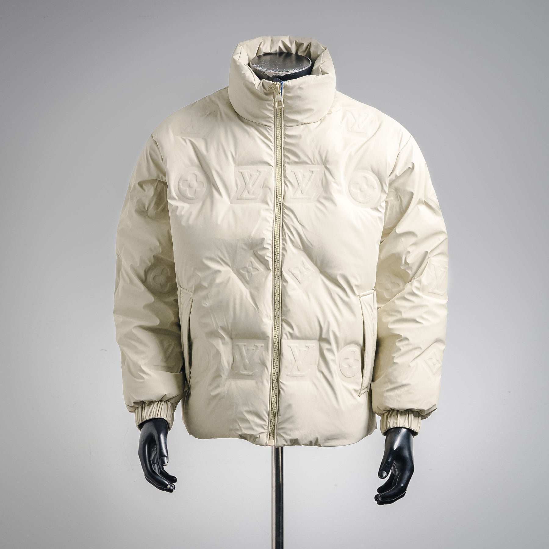 Louis 25fw down jacket