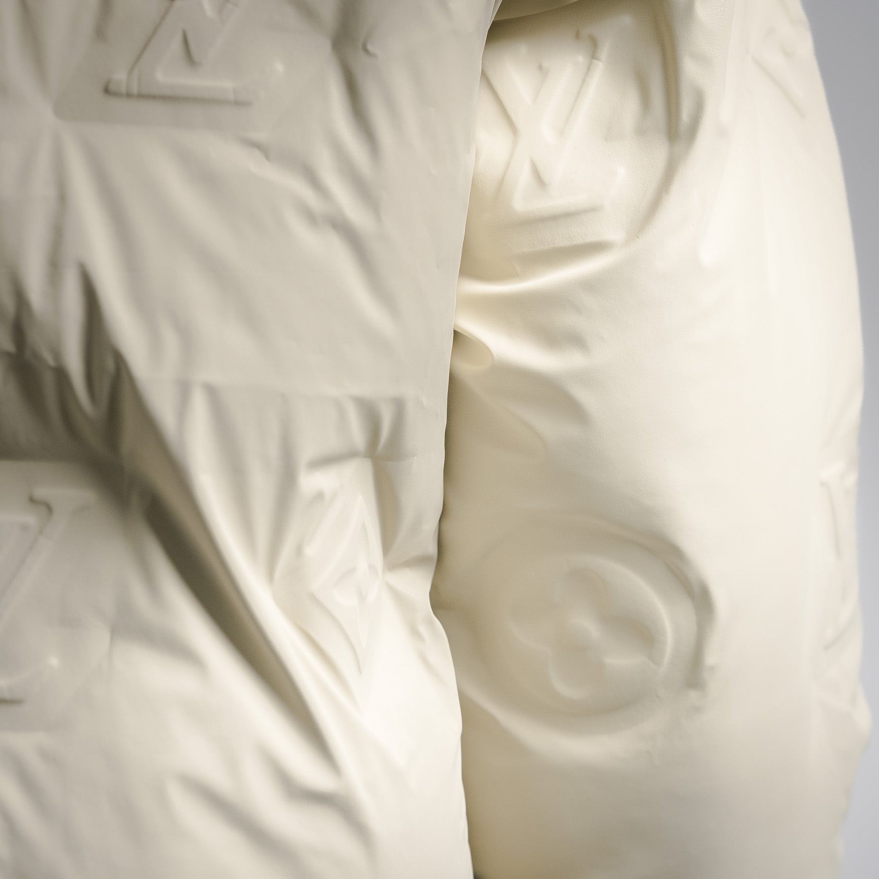 Louis 25fw down jacket