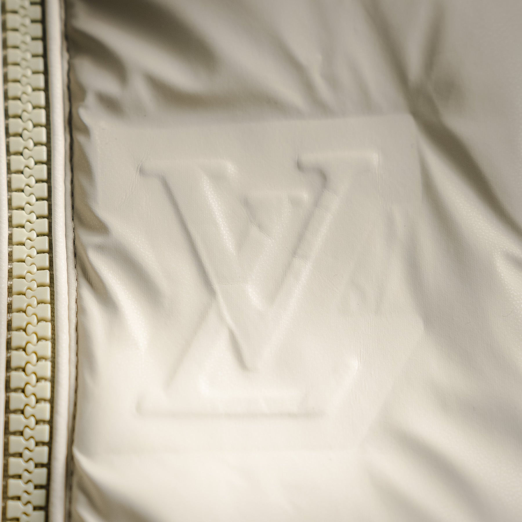 Louis 25fw down jacket