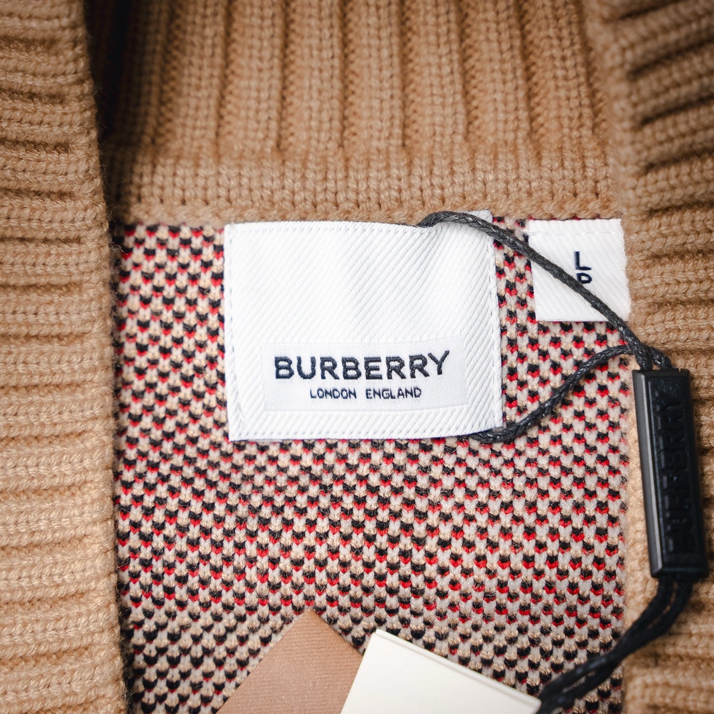 Burber 25fw jacquard cardigan