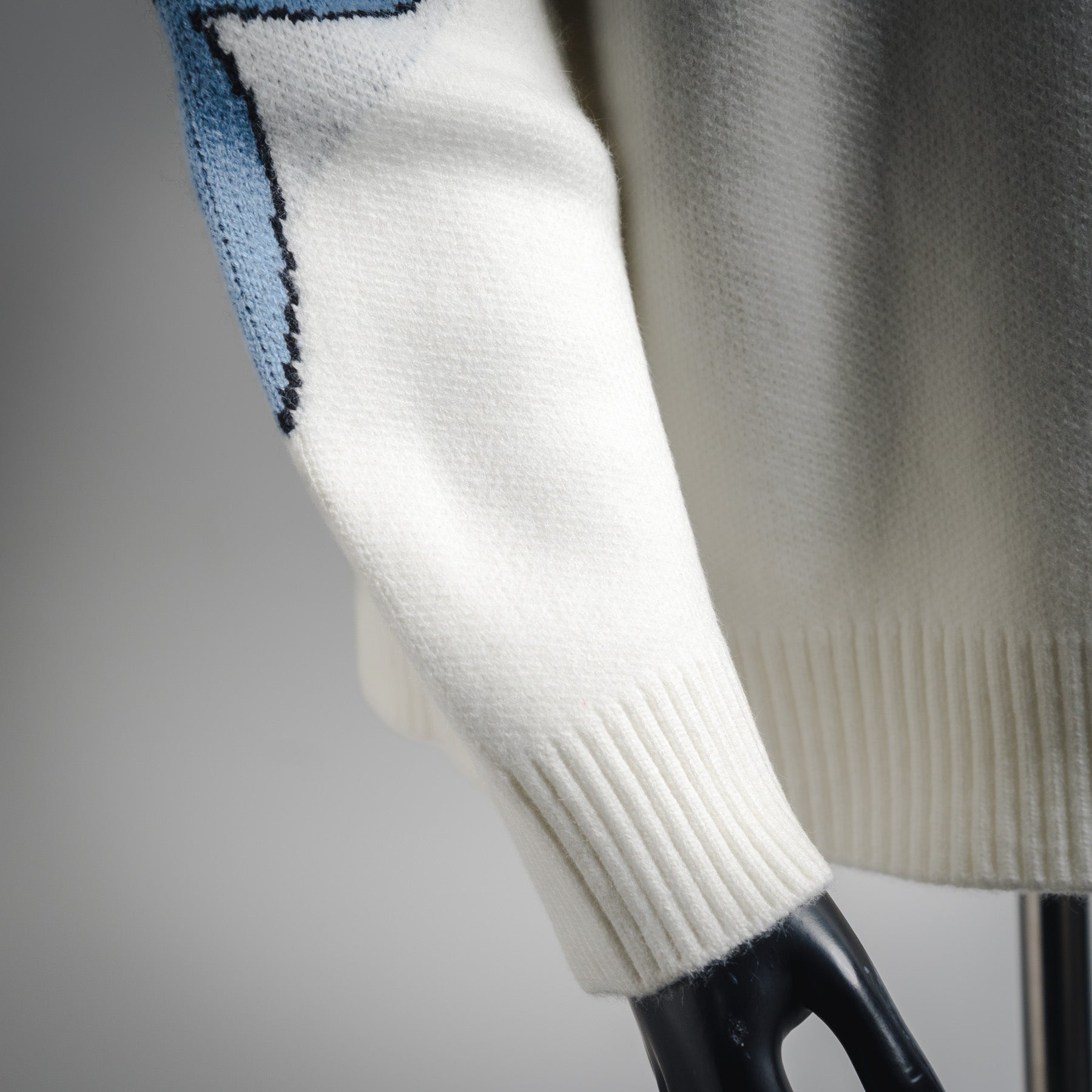 Louis 25fw jacquard sweater