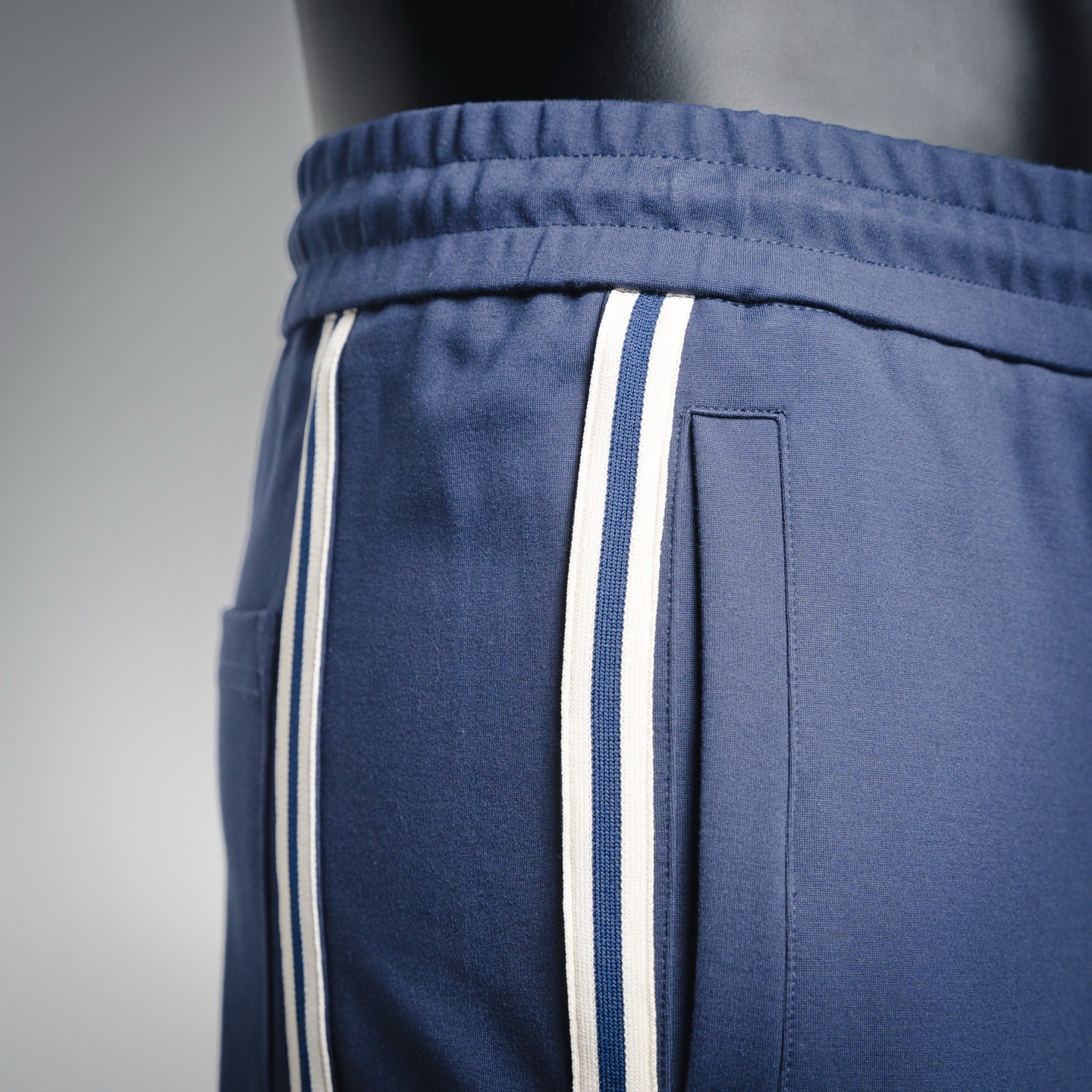 Guc 25fw leisur pants