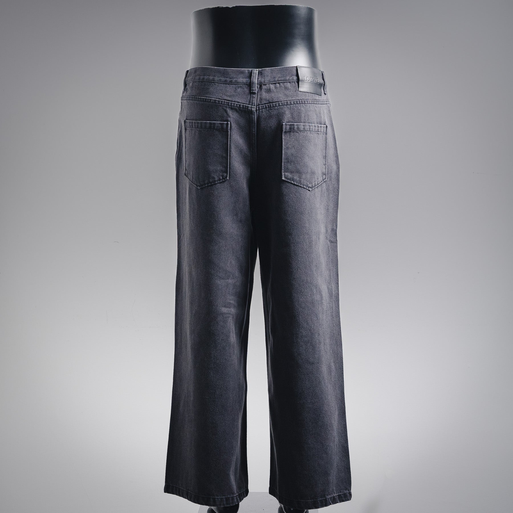 Loe 25fw embroidered jeans