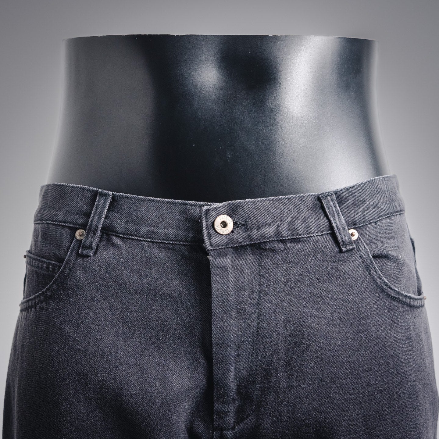 Loe 25fw embroidered jeans