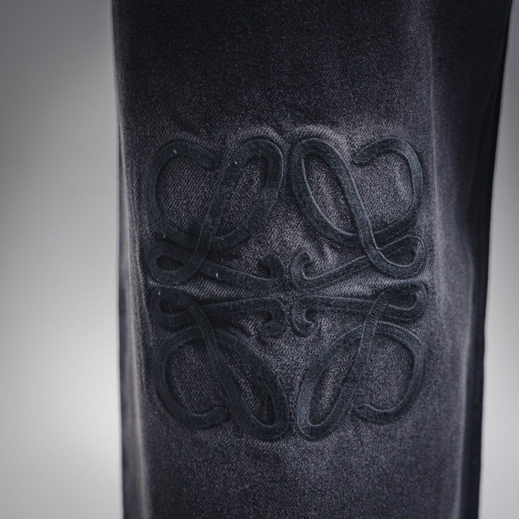 Loe 25fw embroidered jeans