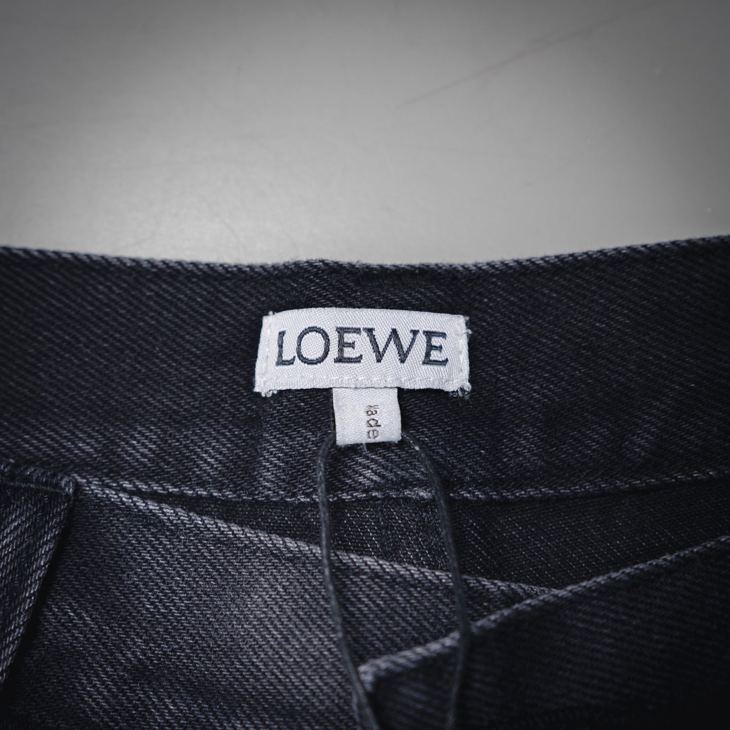 Loe 25fw embroidered jeans