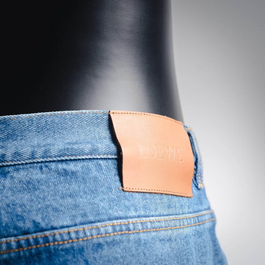 Loe 25fw embroidered jeans