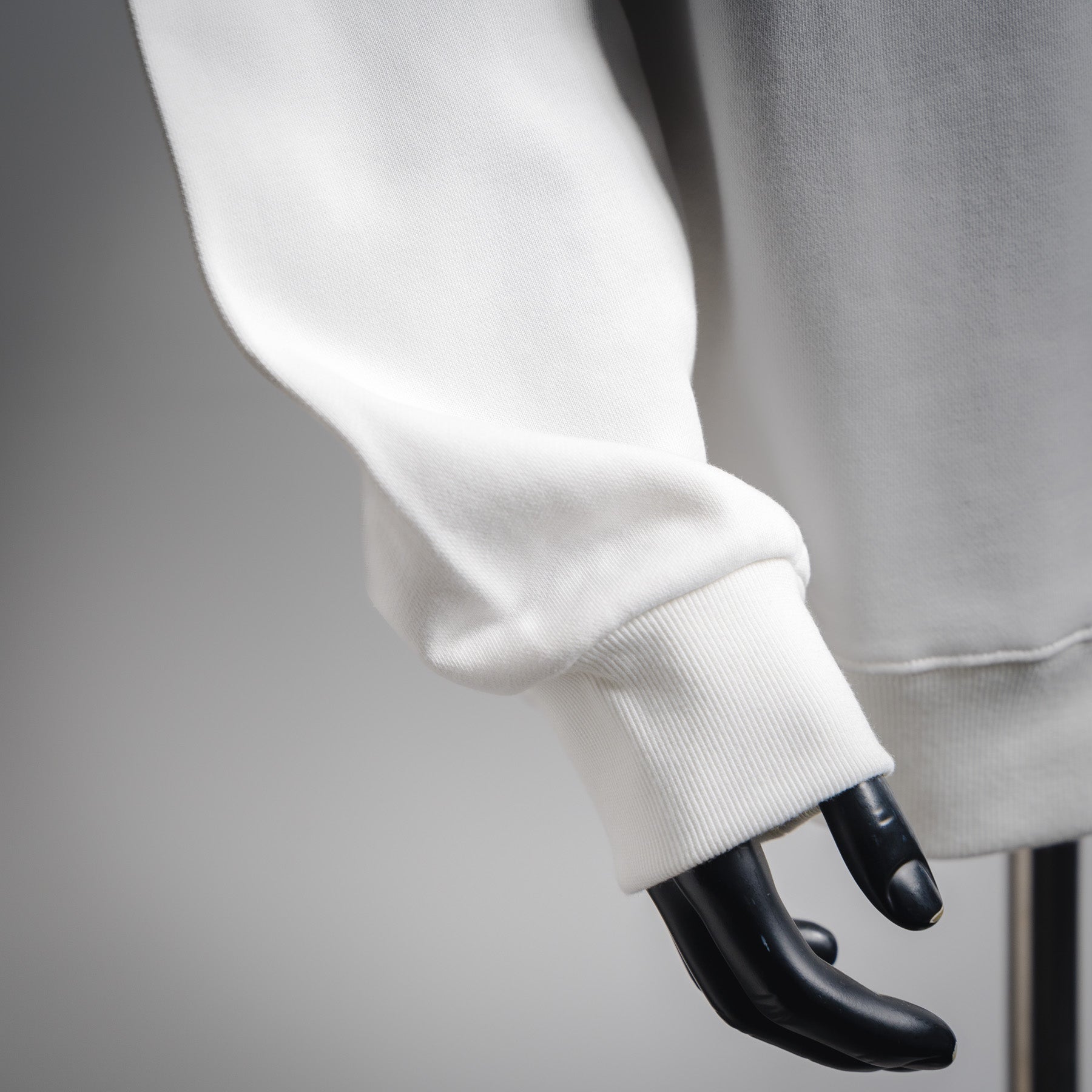 Fend 25fw leisure sweater