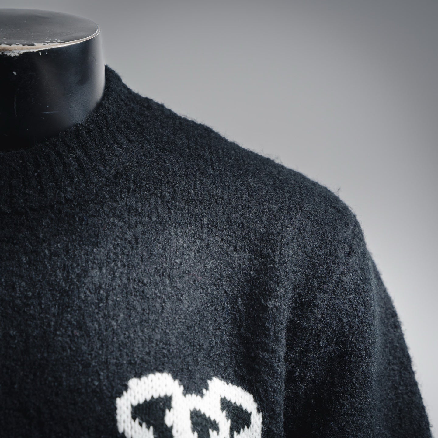 Louis 25fw embroidered sweater