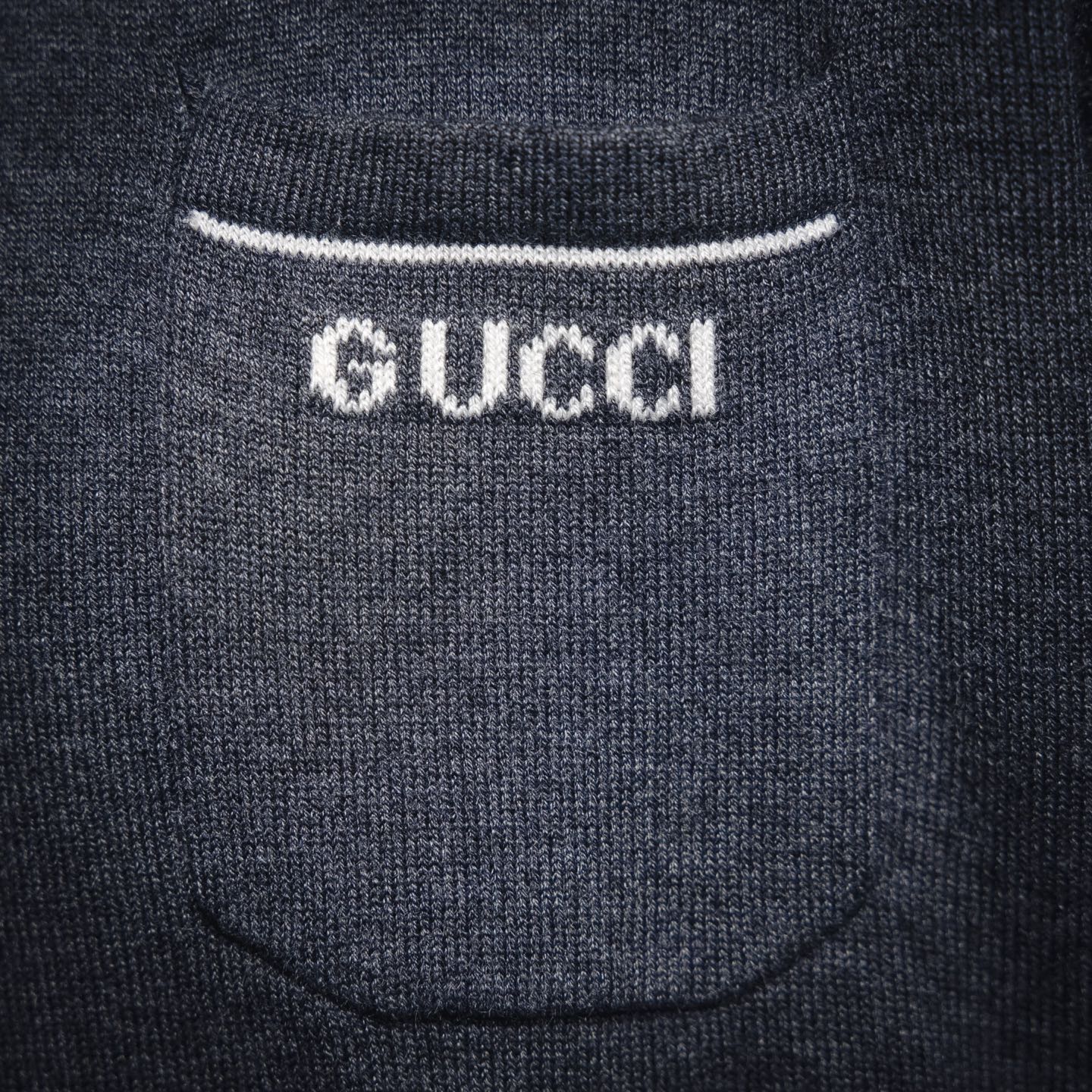 Guc 25fw knitted sweater