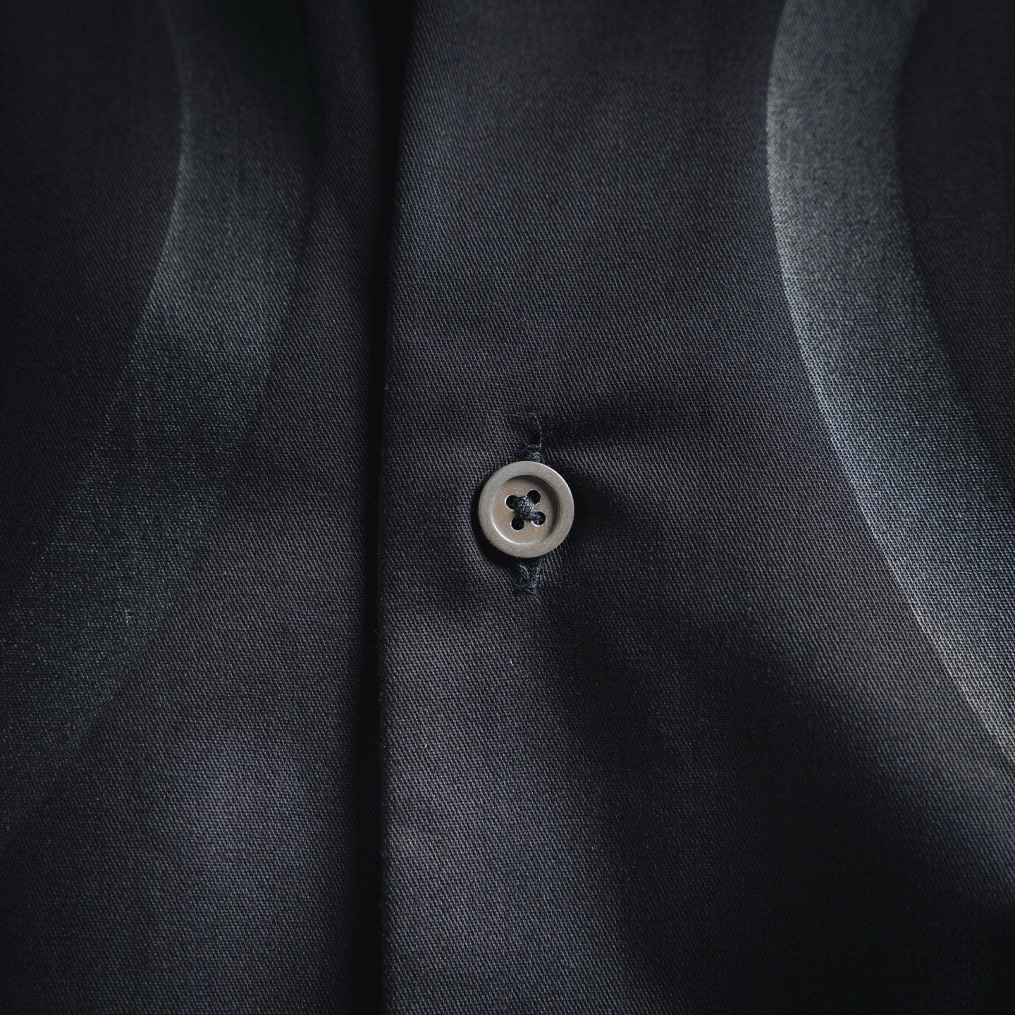 Loe 25fw all-match shirt