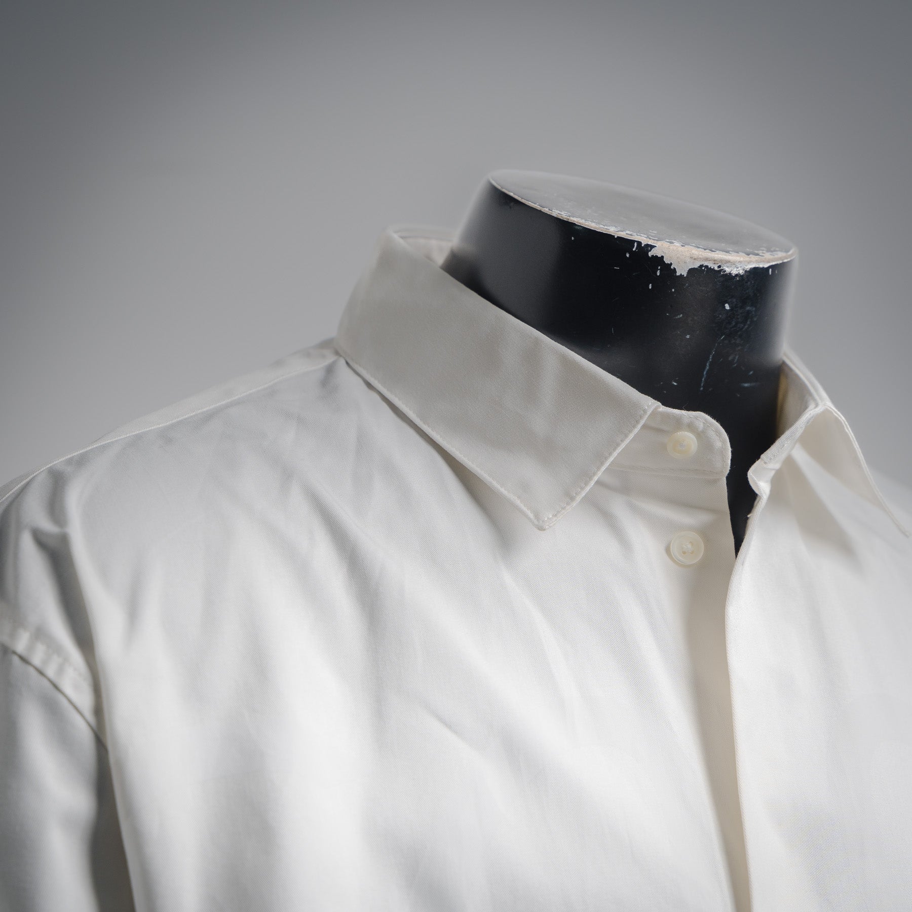 Loe 25fw all-match shirt