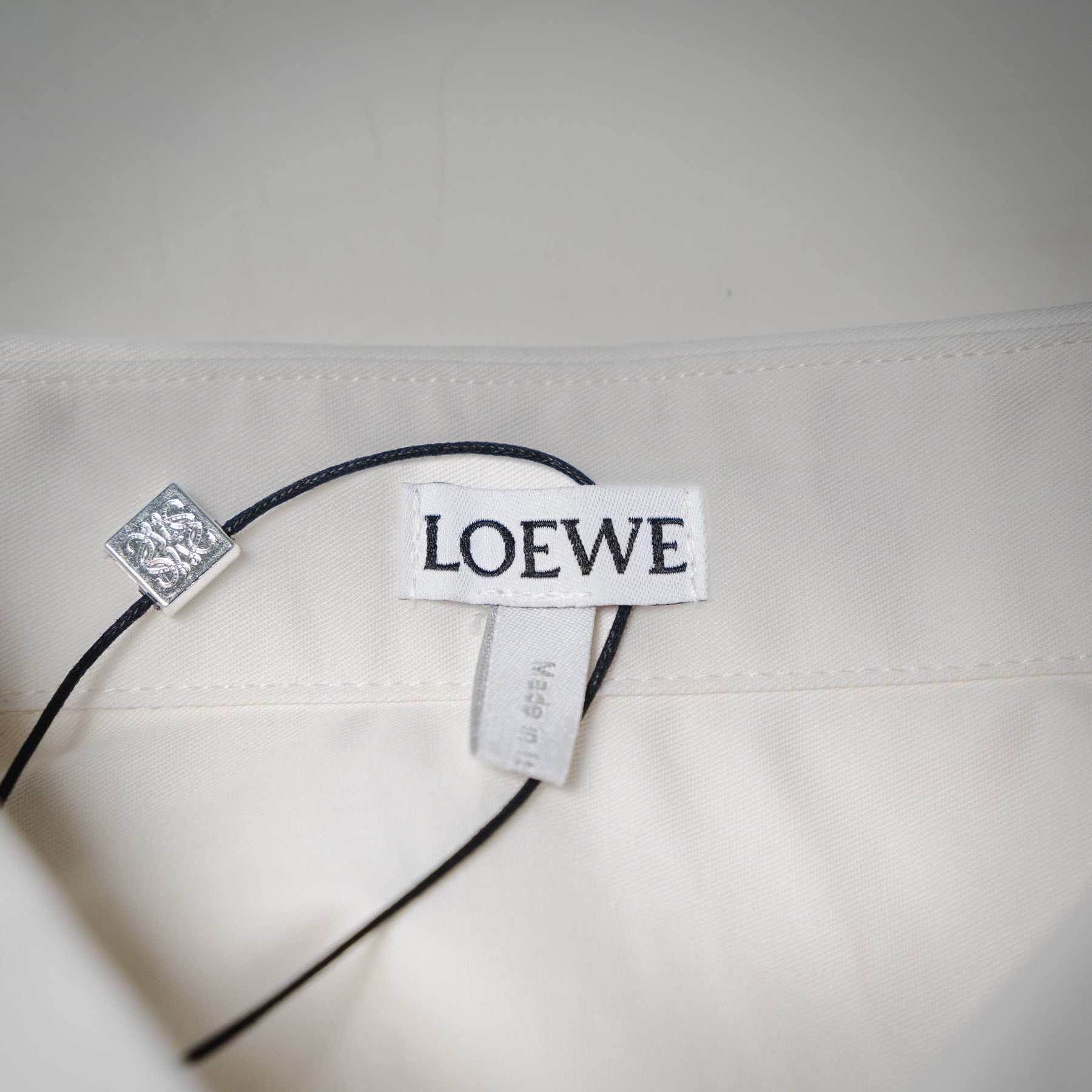 Loe 25fw all-match shirt