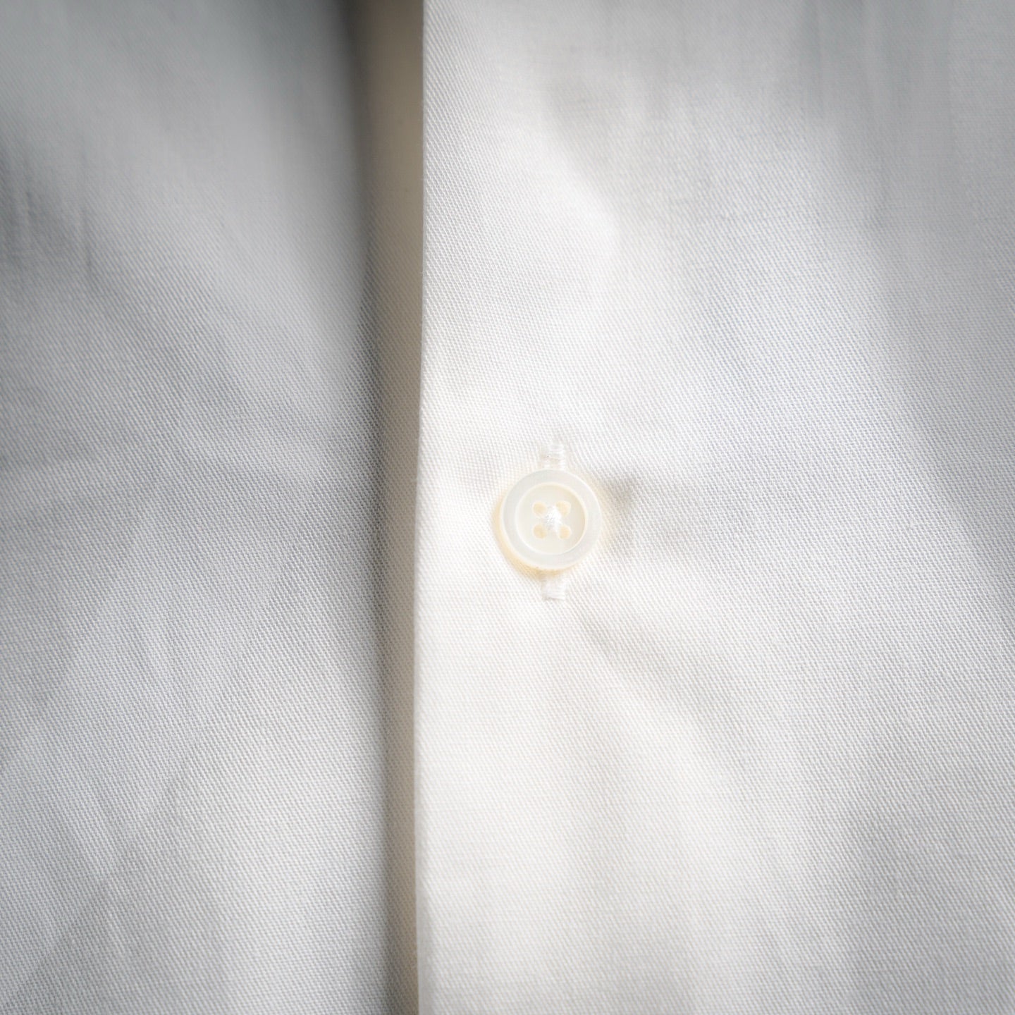 Loe 25fw all-match shirt