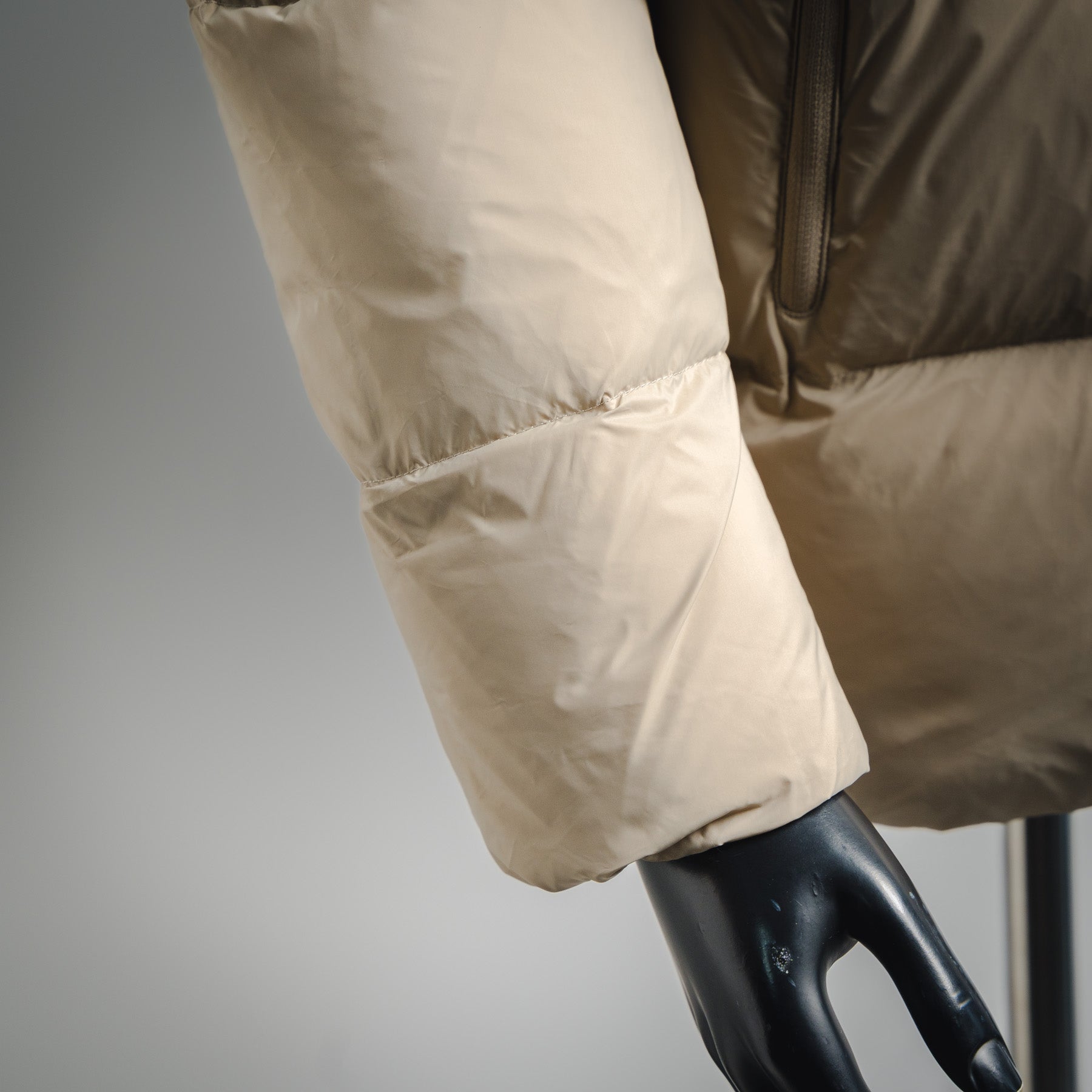 Mon 25fw down jacket