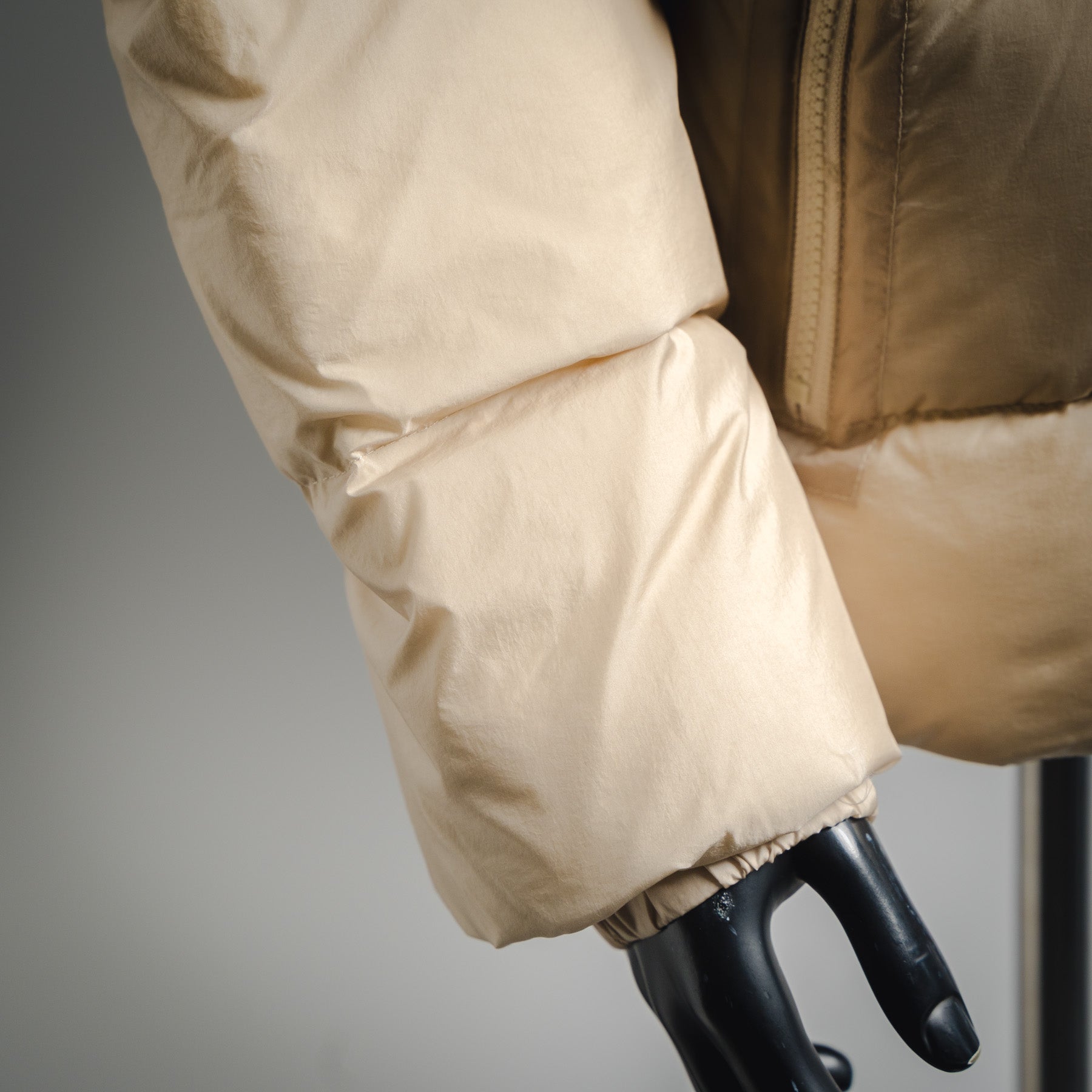 Mon 25fw down jacket