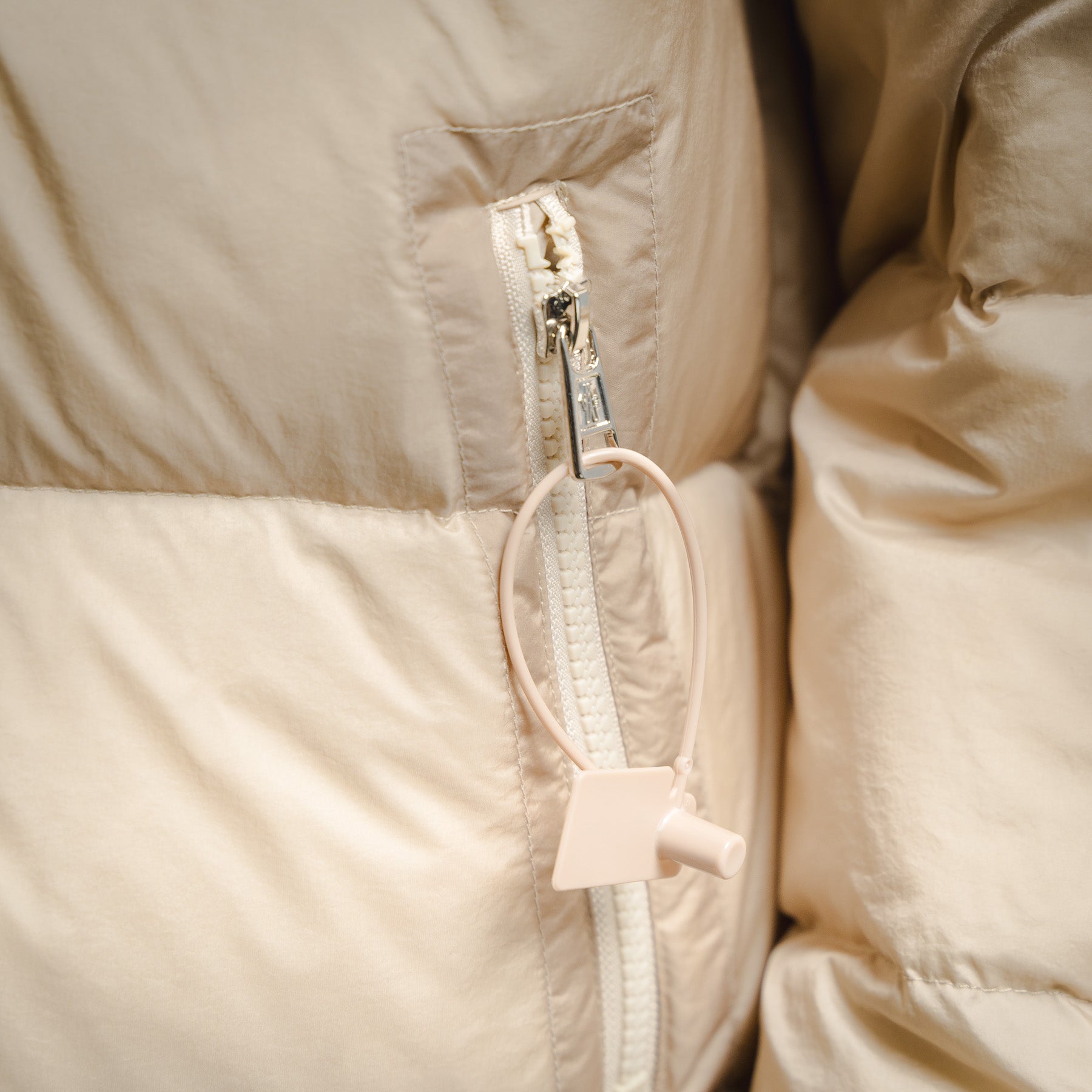 Mon 25fw down jacket