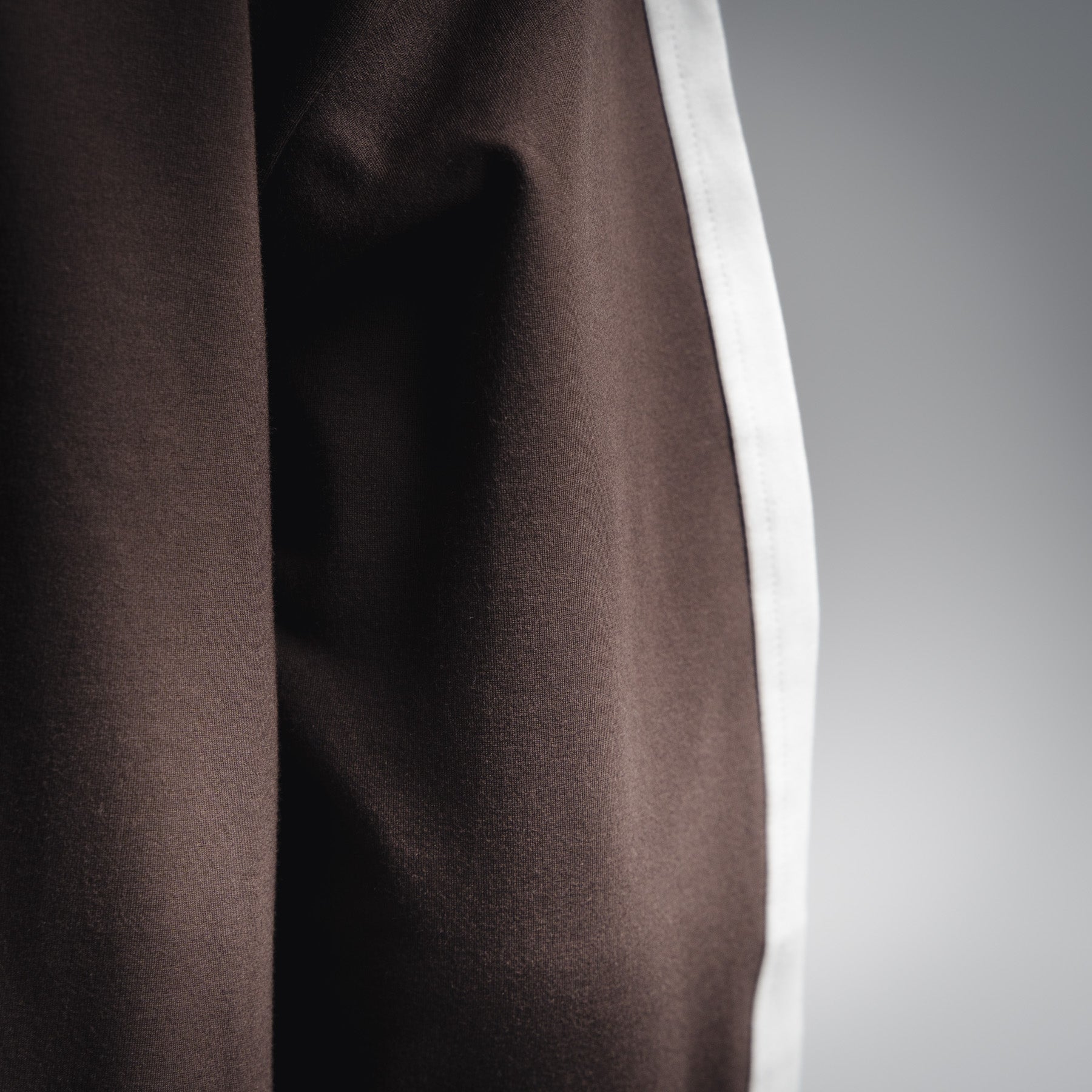 Loe 25fw embroidered jacket