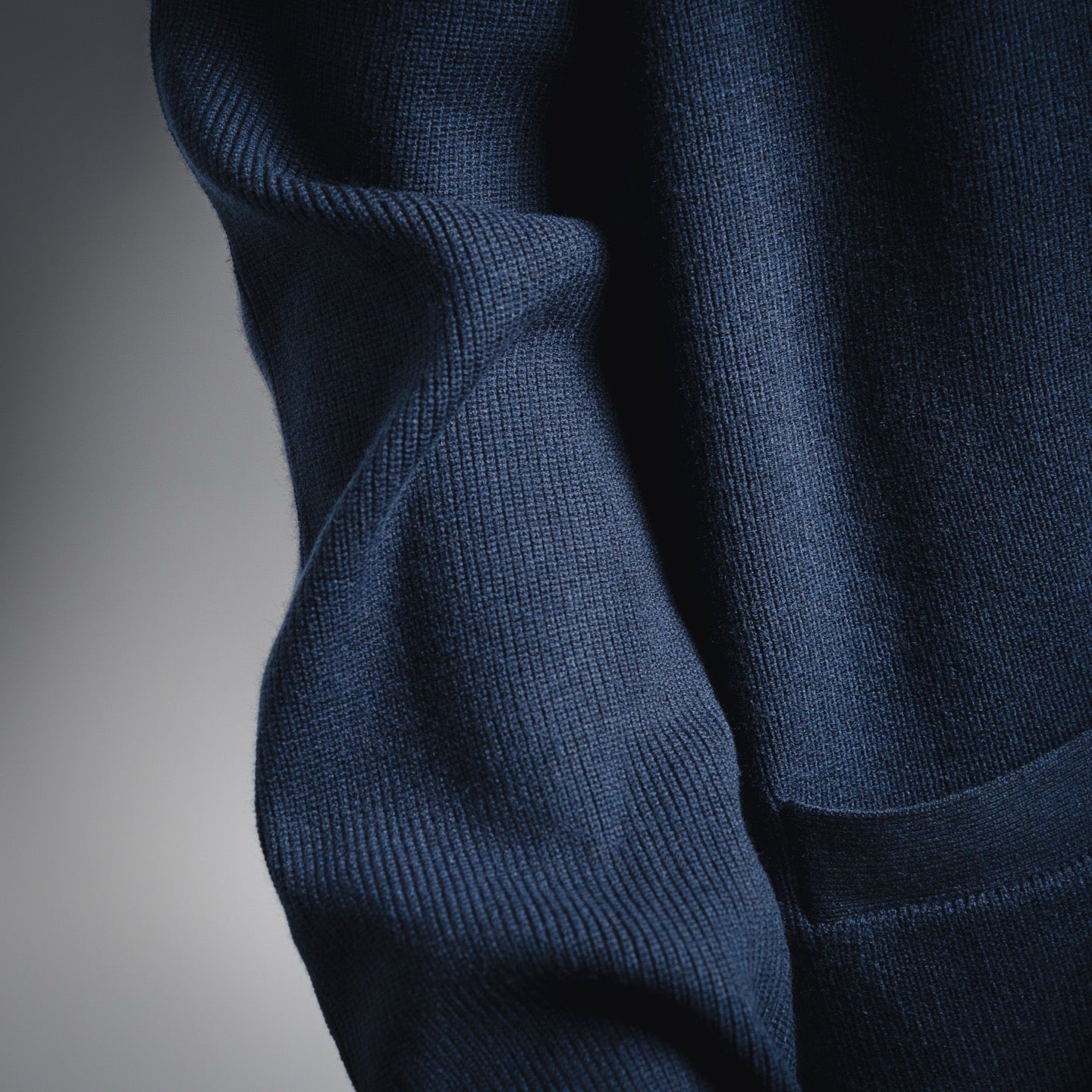 Guc 25fw knitted cardigan