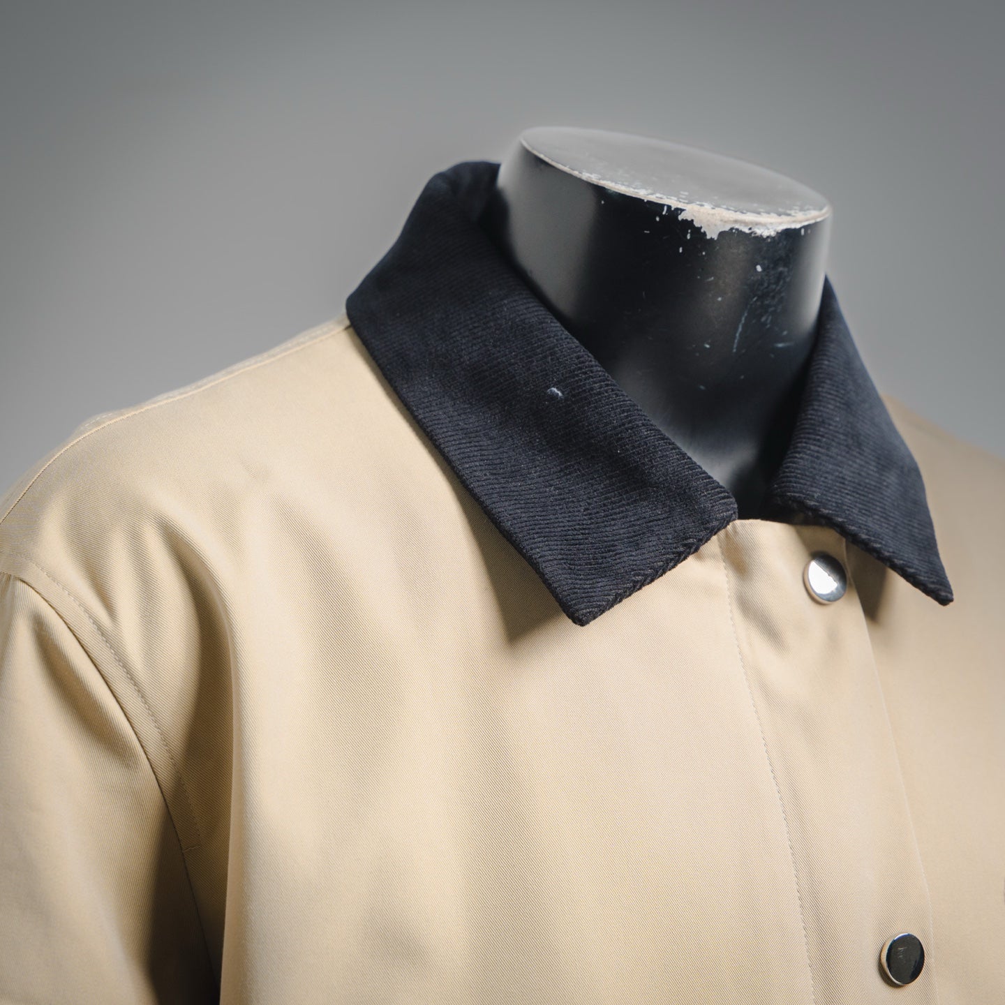 Loe 25fw embroidered jacket