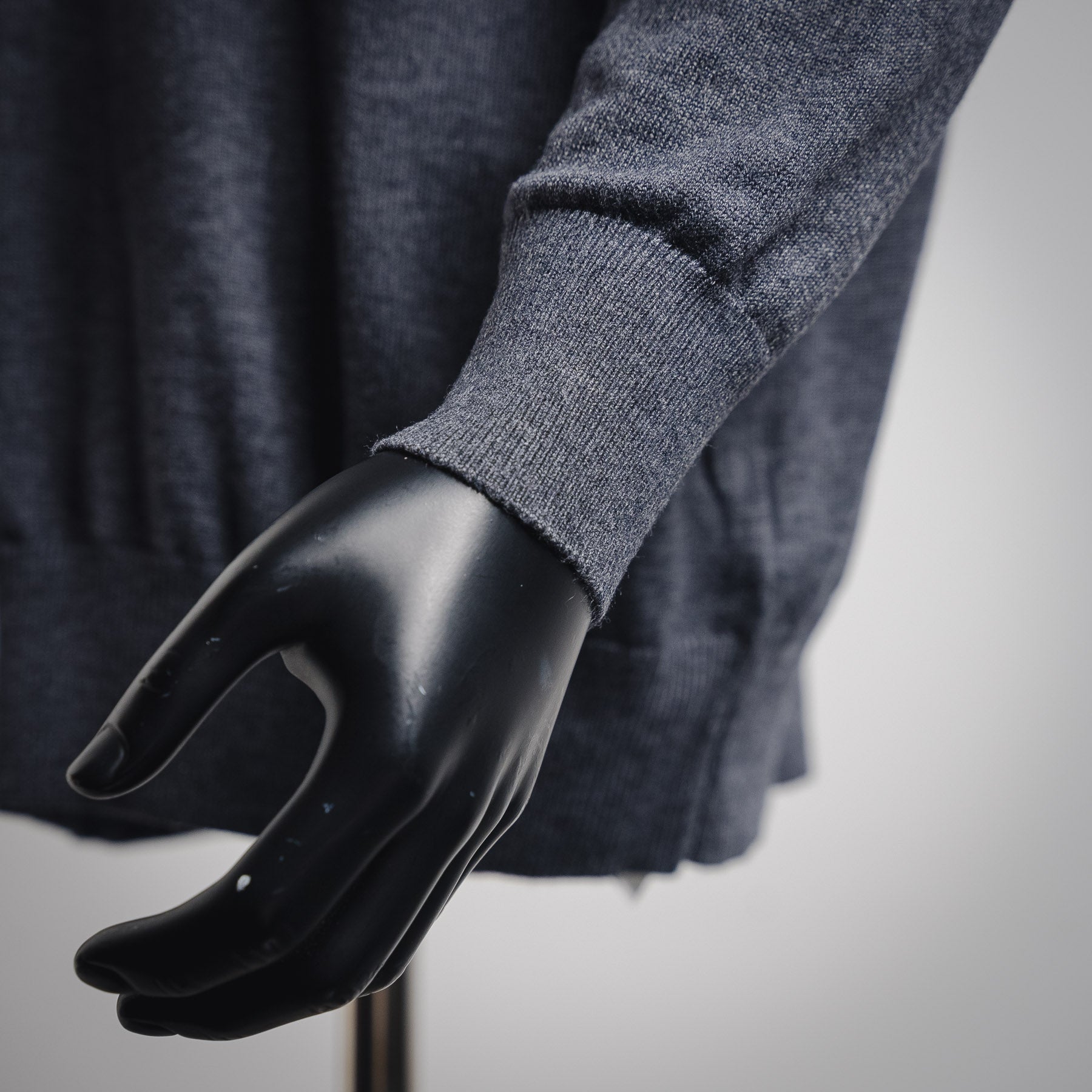 Guc 25fw knitted sweater