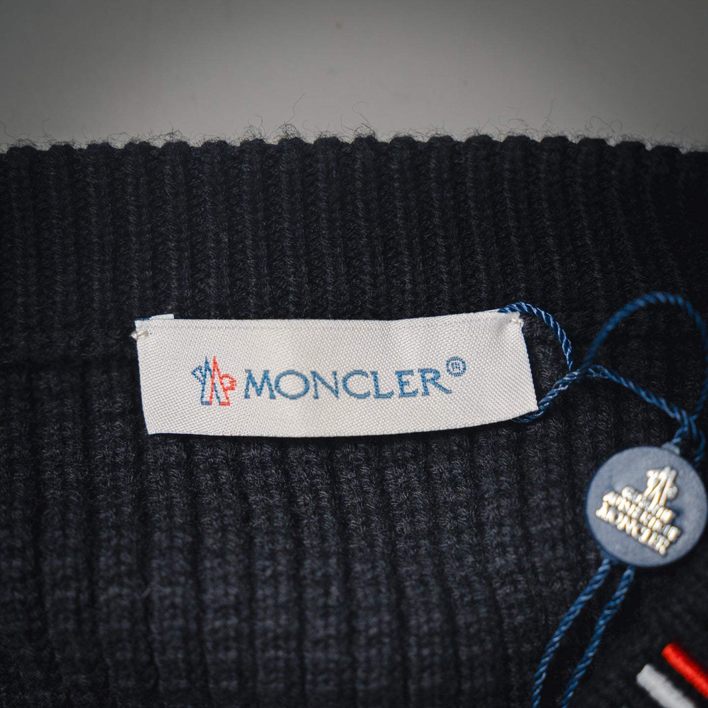 Mon 25fw knitted sweater