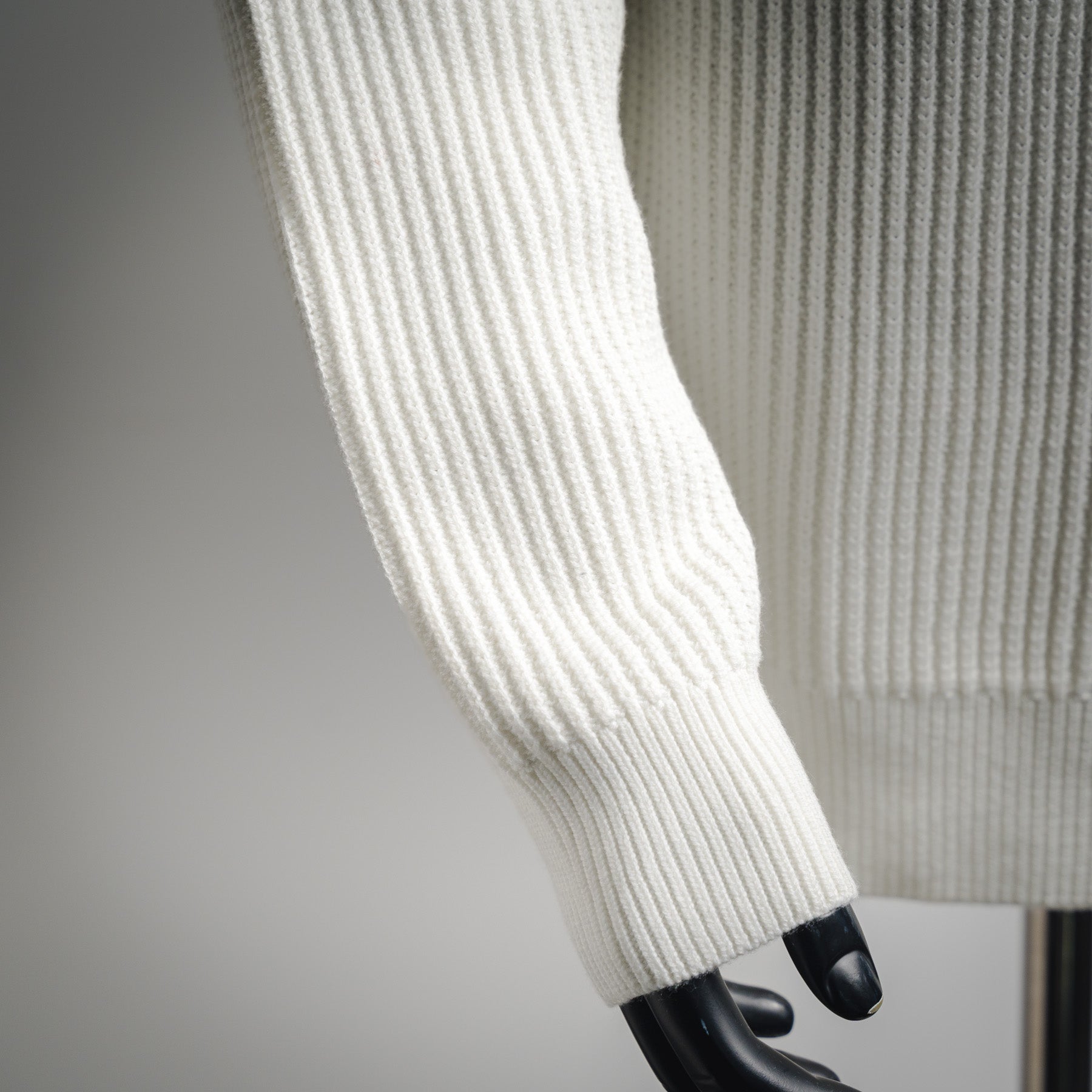 Mon 25fw knitted sweater