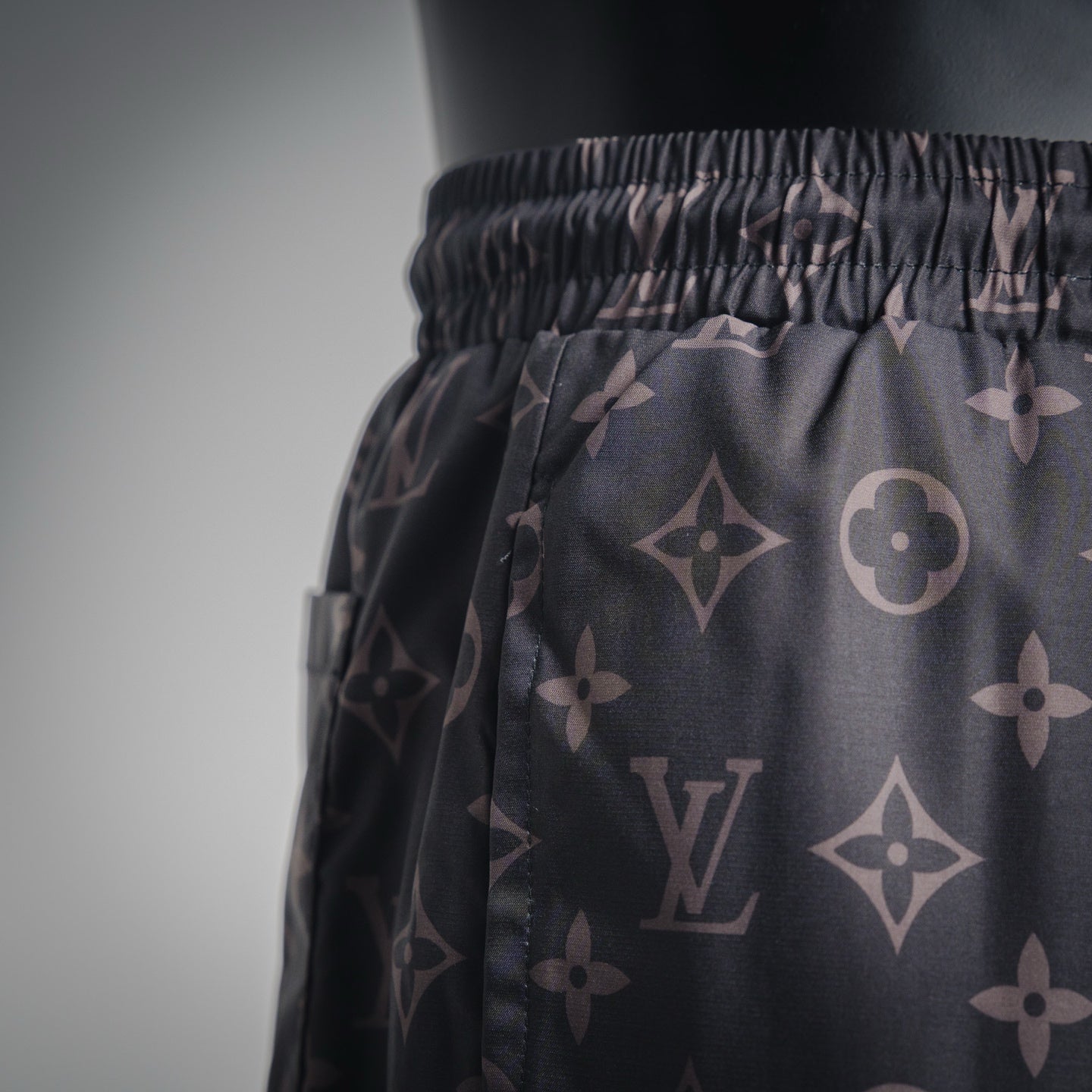 Louis 25fw printed pants