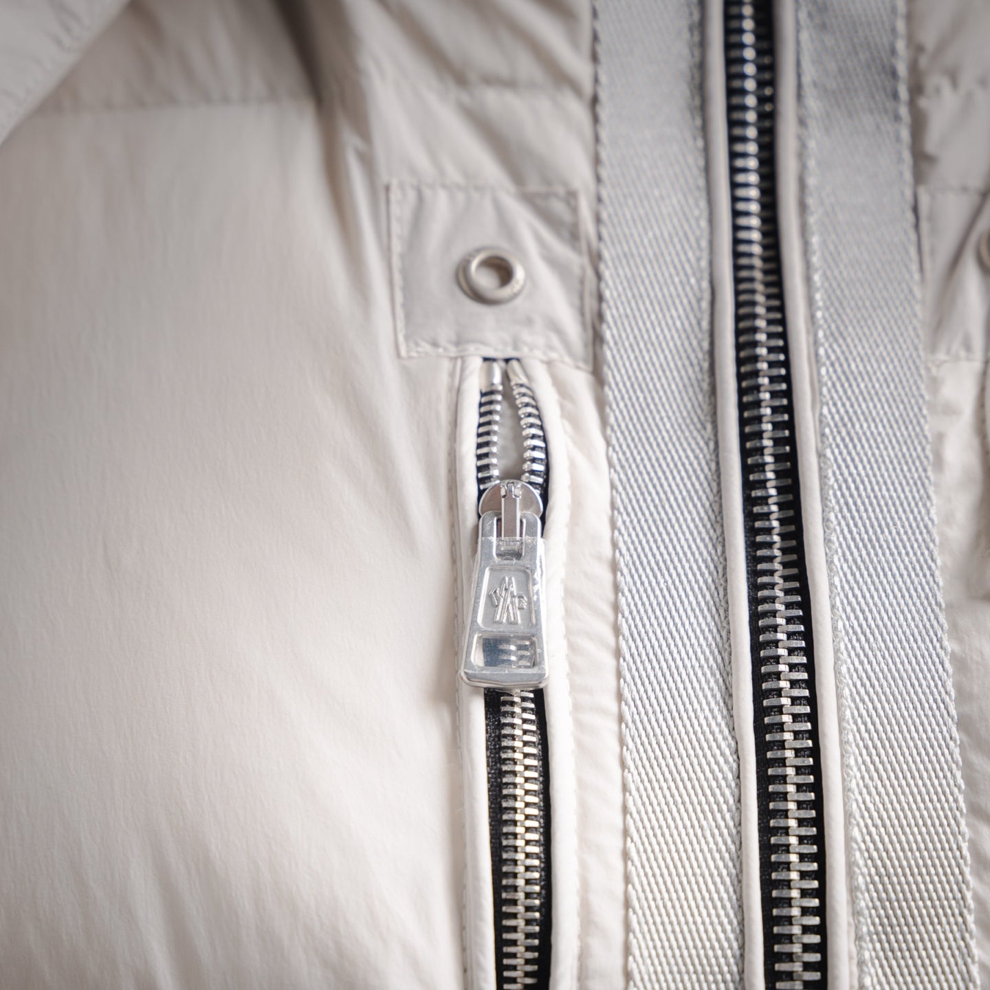 Mon 25fw down jacket