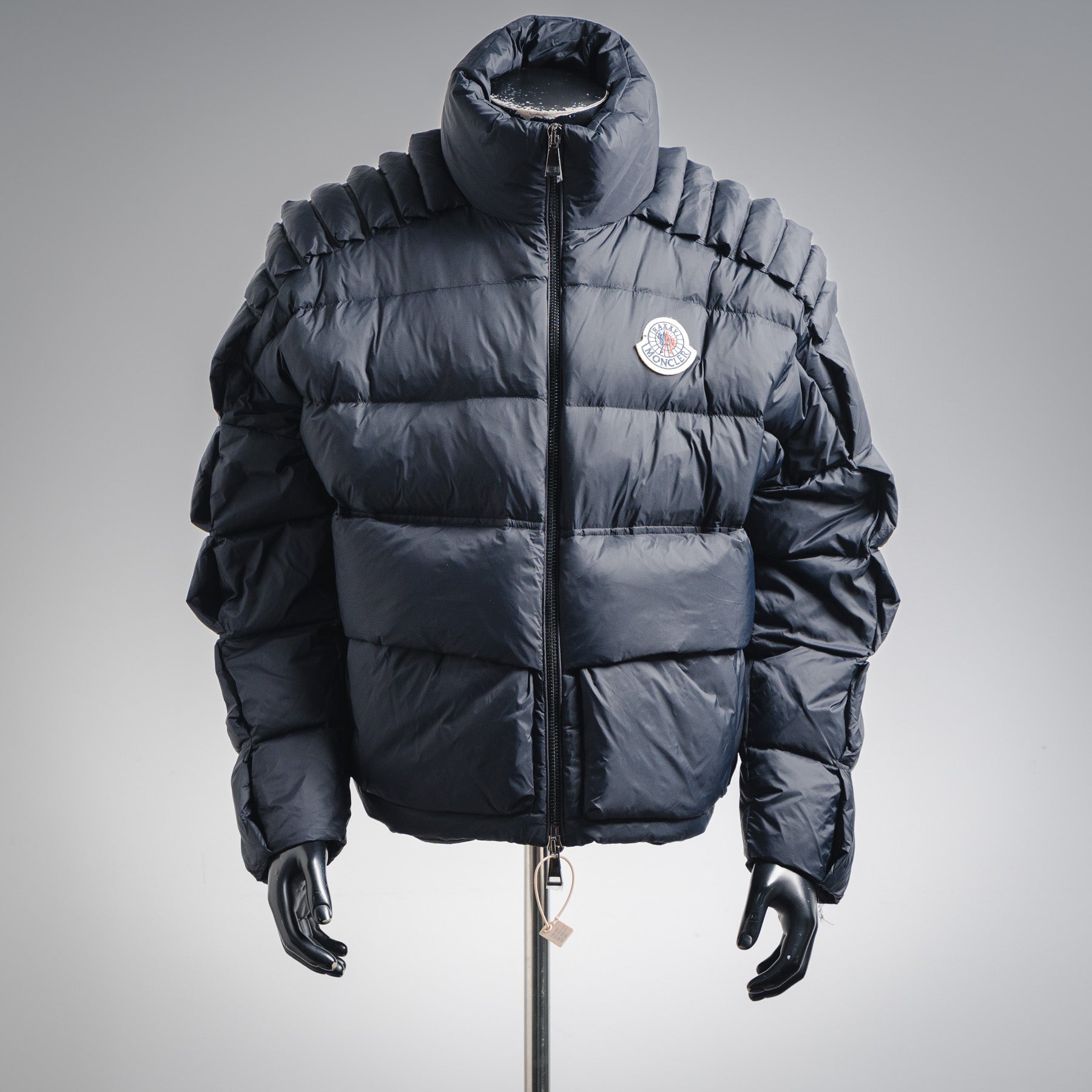 Mon 25fw down jacket