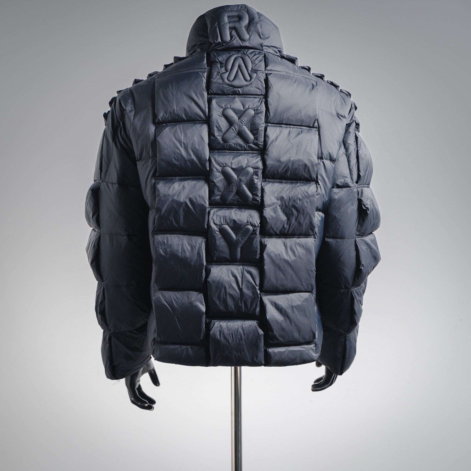 Mon 25fw down jacket