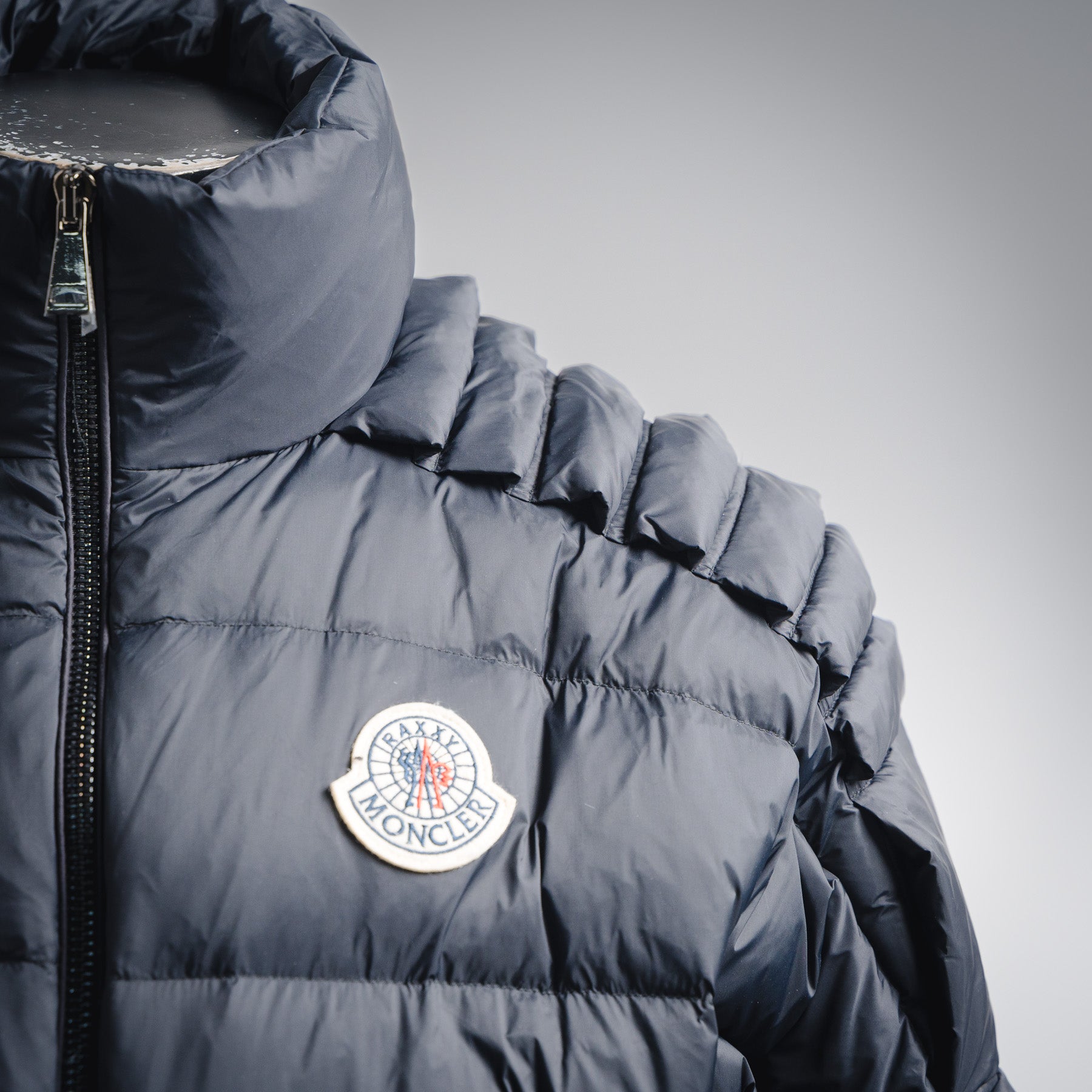 Mon 25fw down jacket