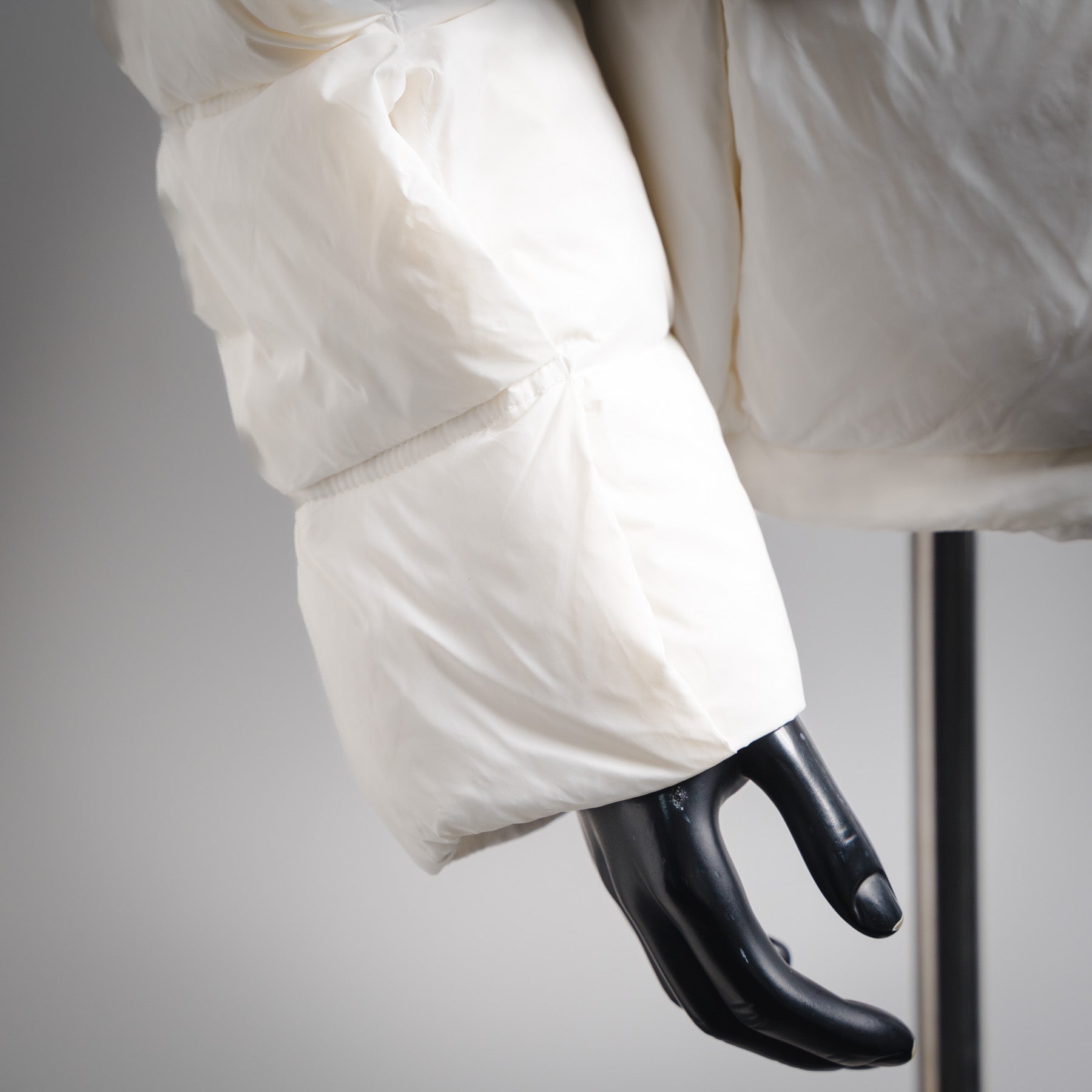 Mon 25fw down jacket