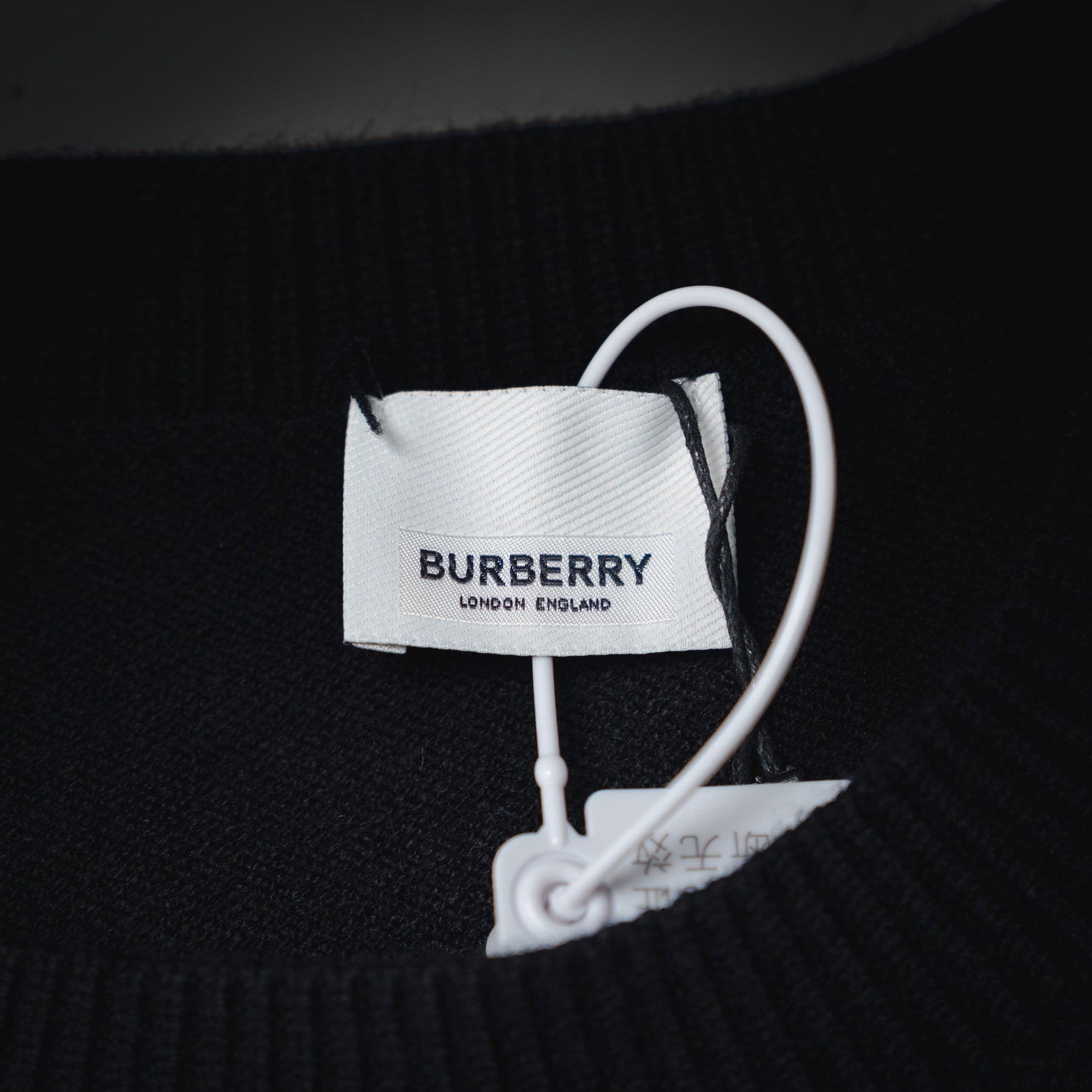 Burbery 25fw embroidered sweater