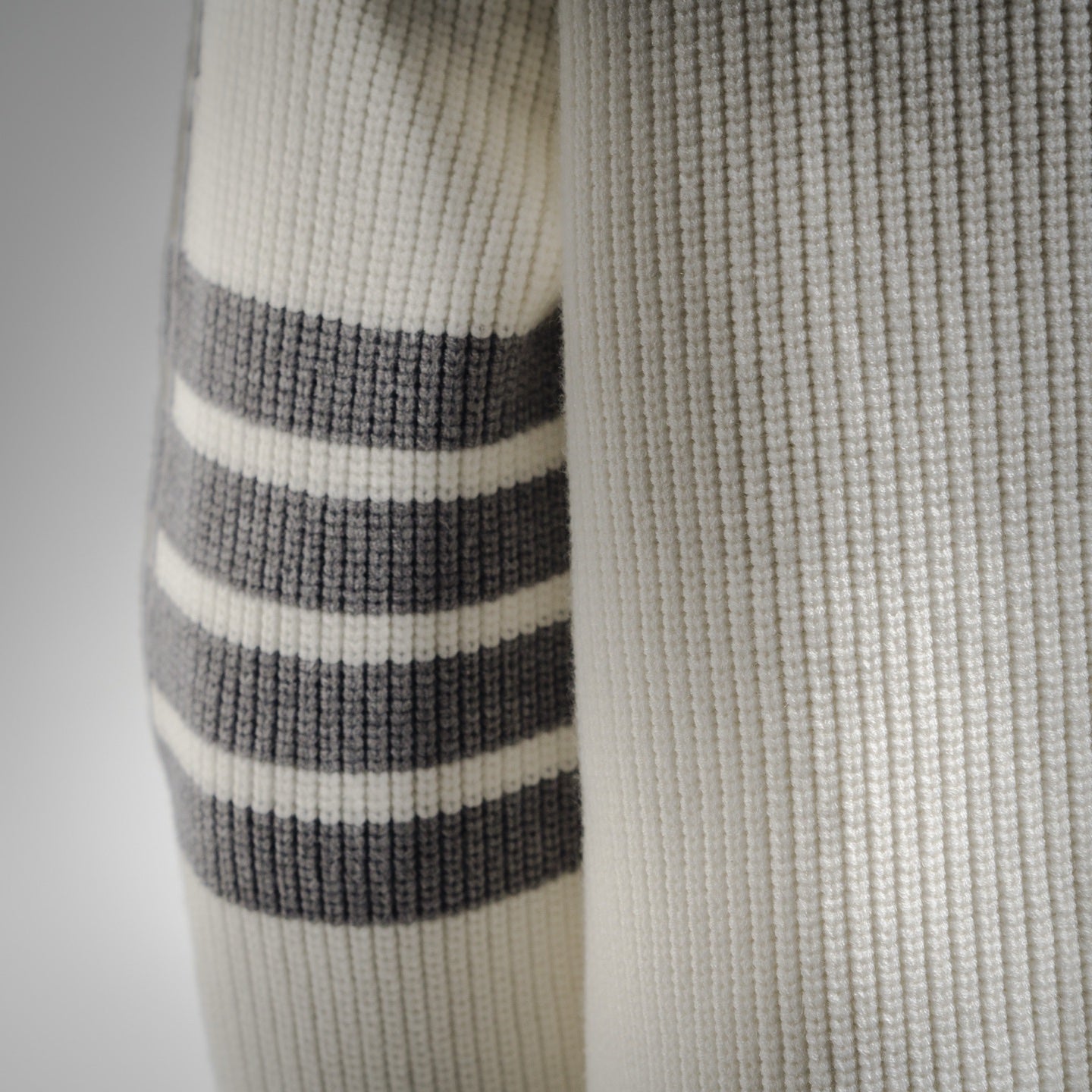 Thom 25fw all-match sweater