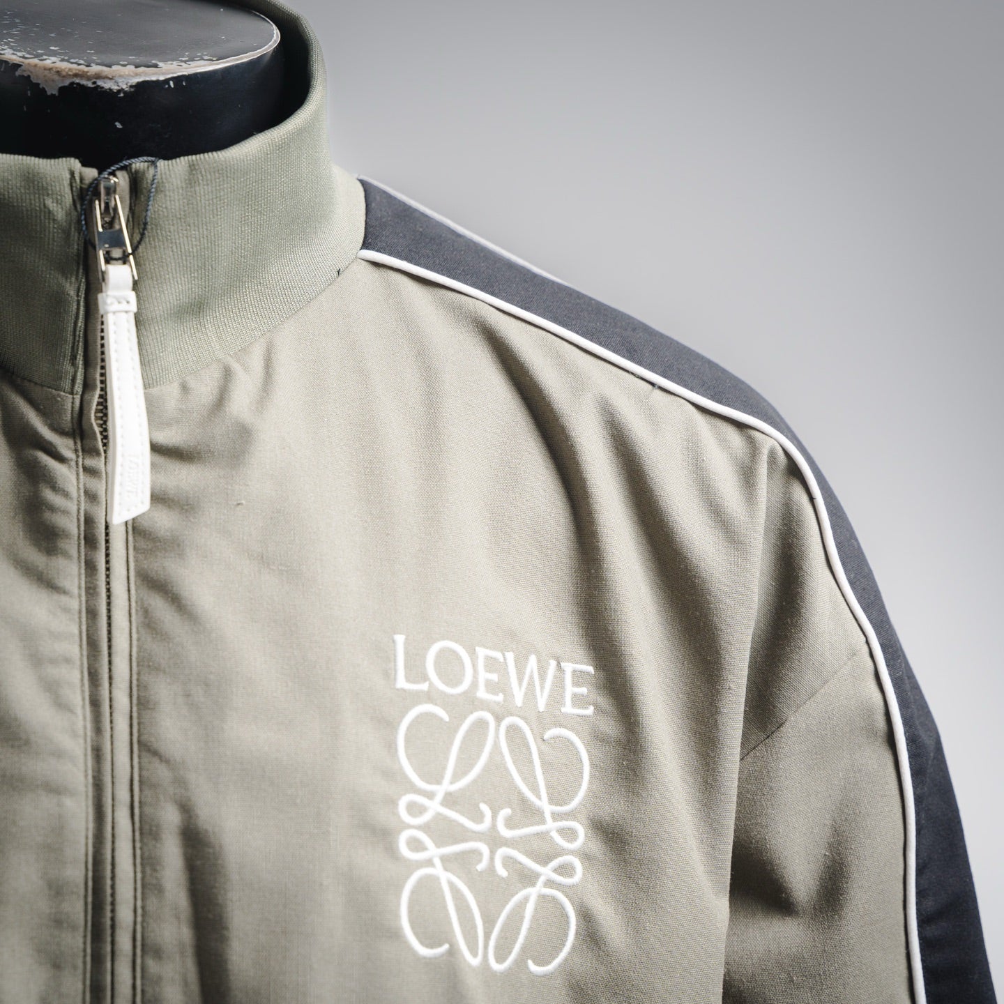 Loe 2f5w embroidered jacket