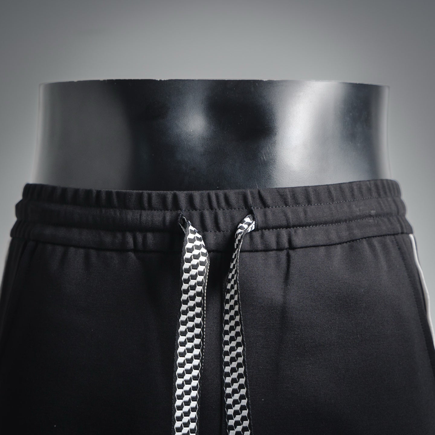 Loe 25fw embroidered pants