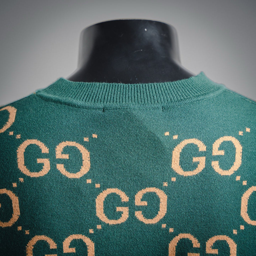 Guc 25fw embroidered sweater