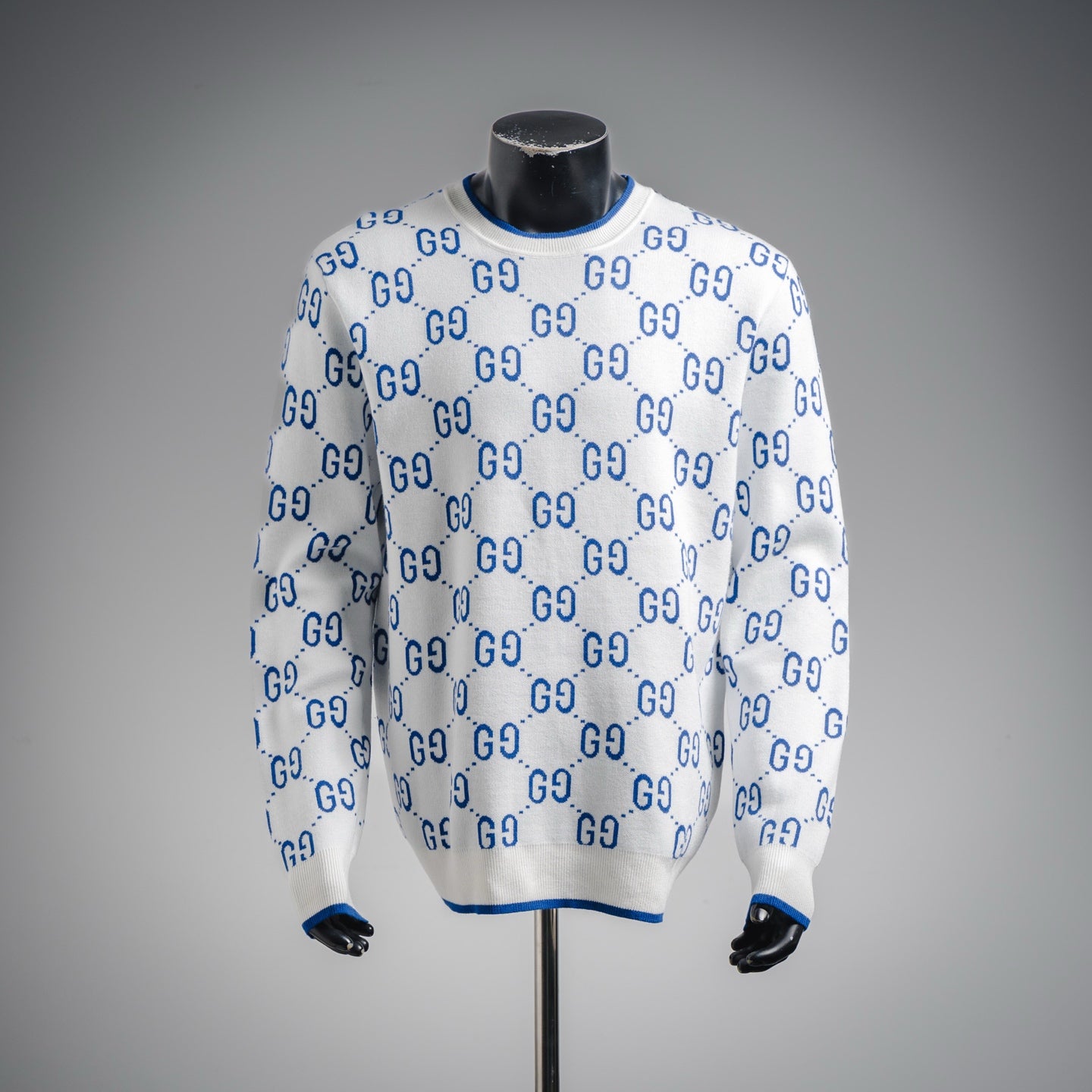 Guc 25fw embroidered sweater