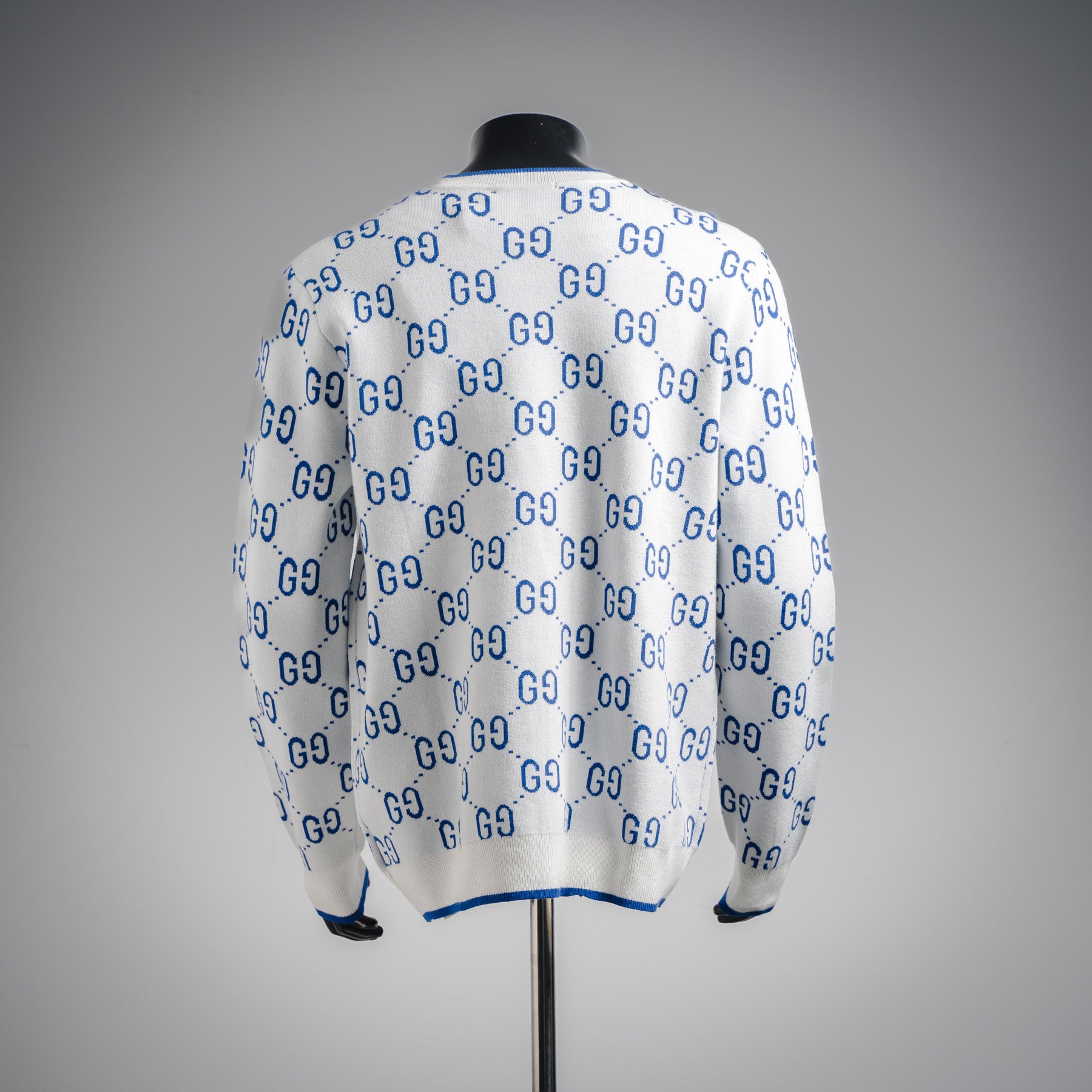 Guc 25fw embroidered sweater