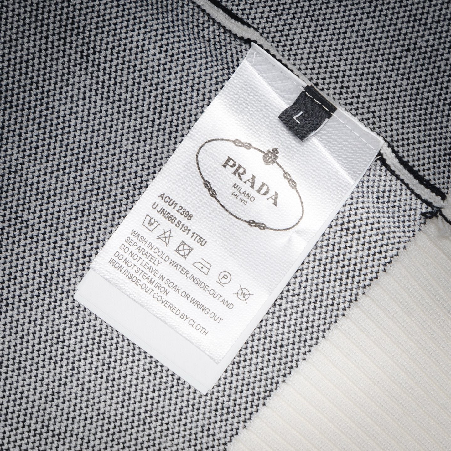 Pra 25fw knitted sweater