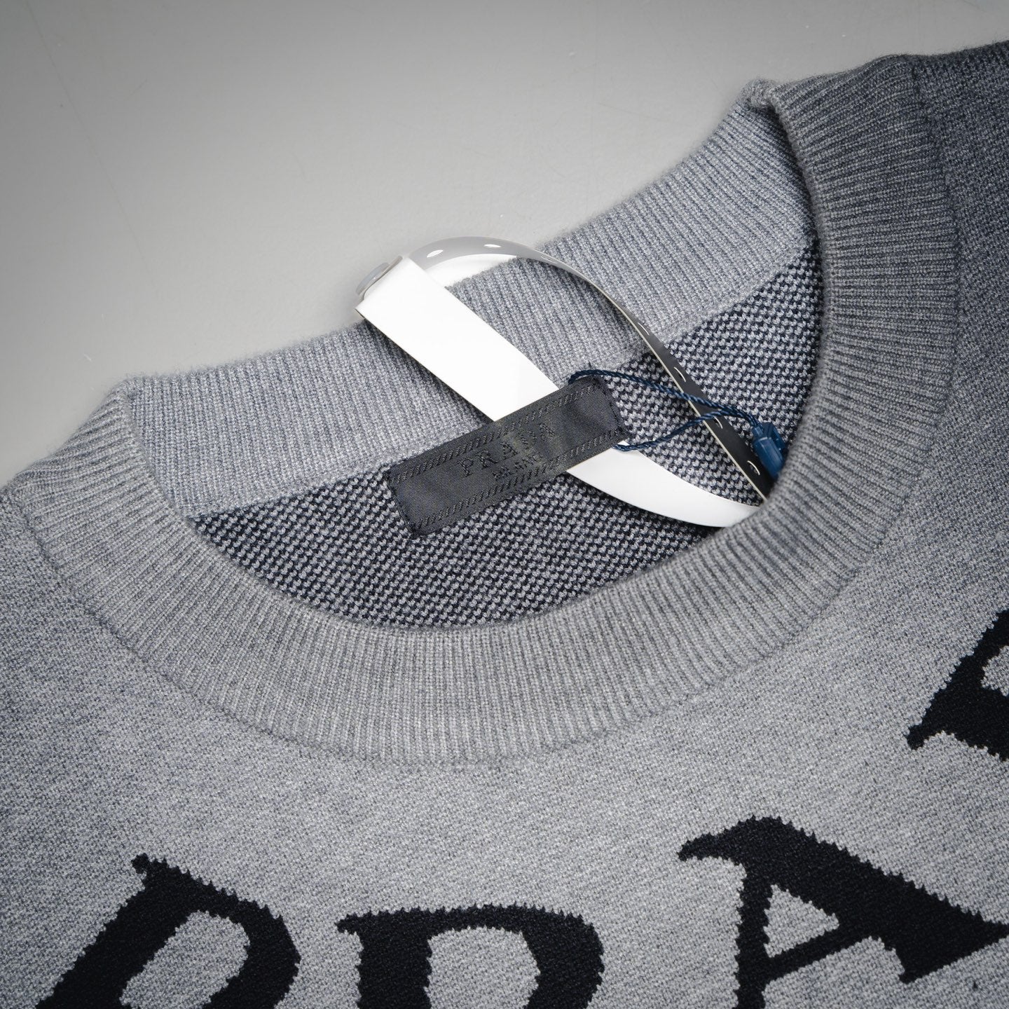 Pra 25fw knitted sweater