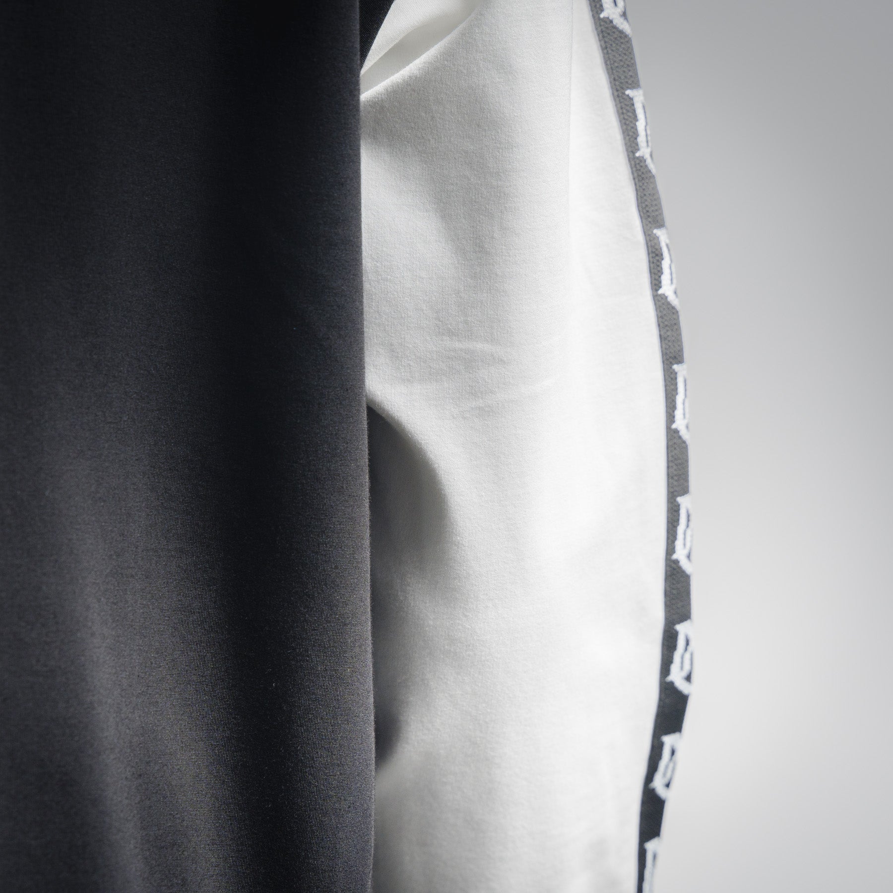 Mon 25fw embroidered jacket