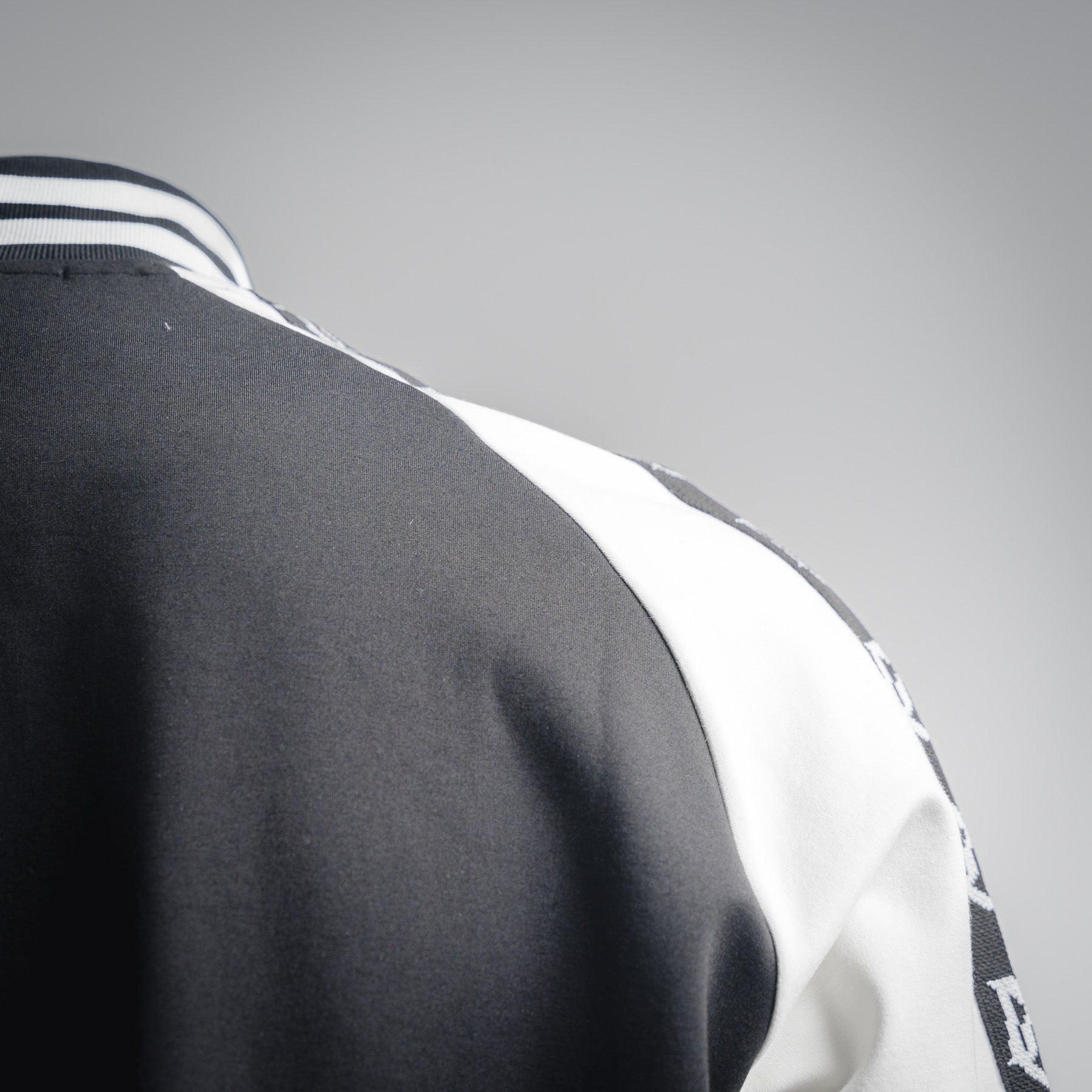 Mon 25fw embroidered jacket