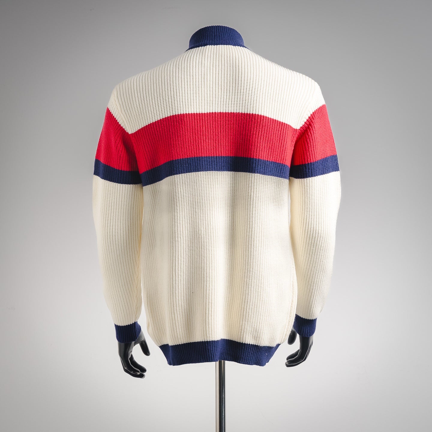 Guc 25fw knitted sweater