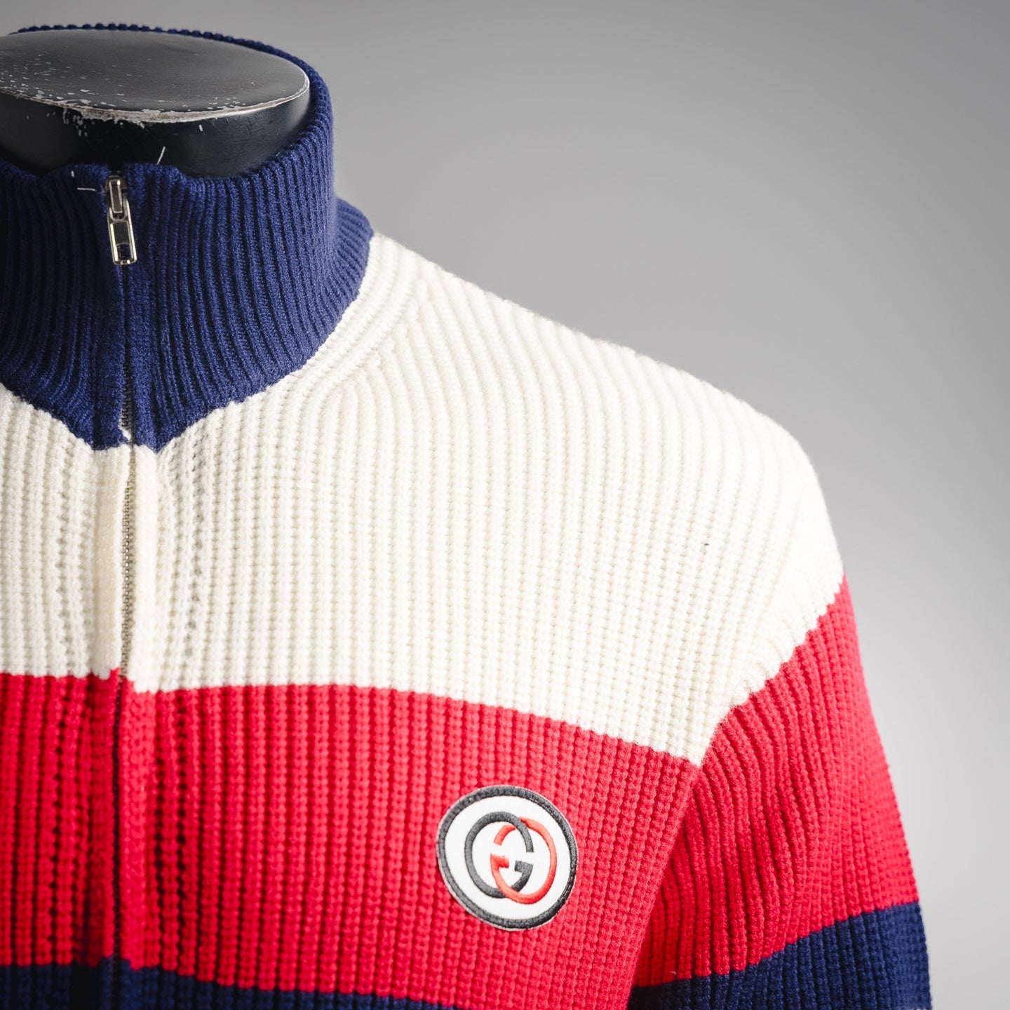 Guc 25fw knitted sweater